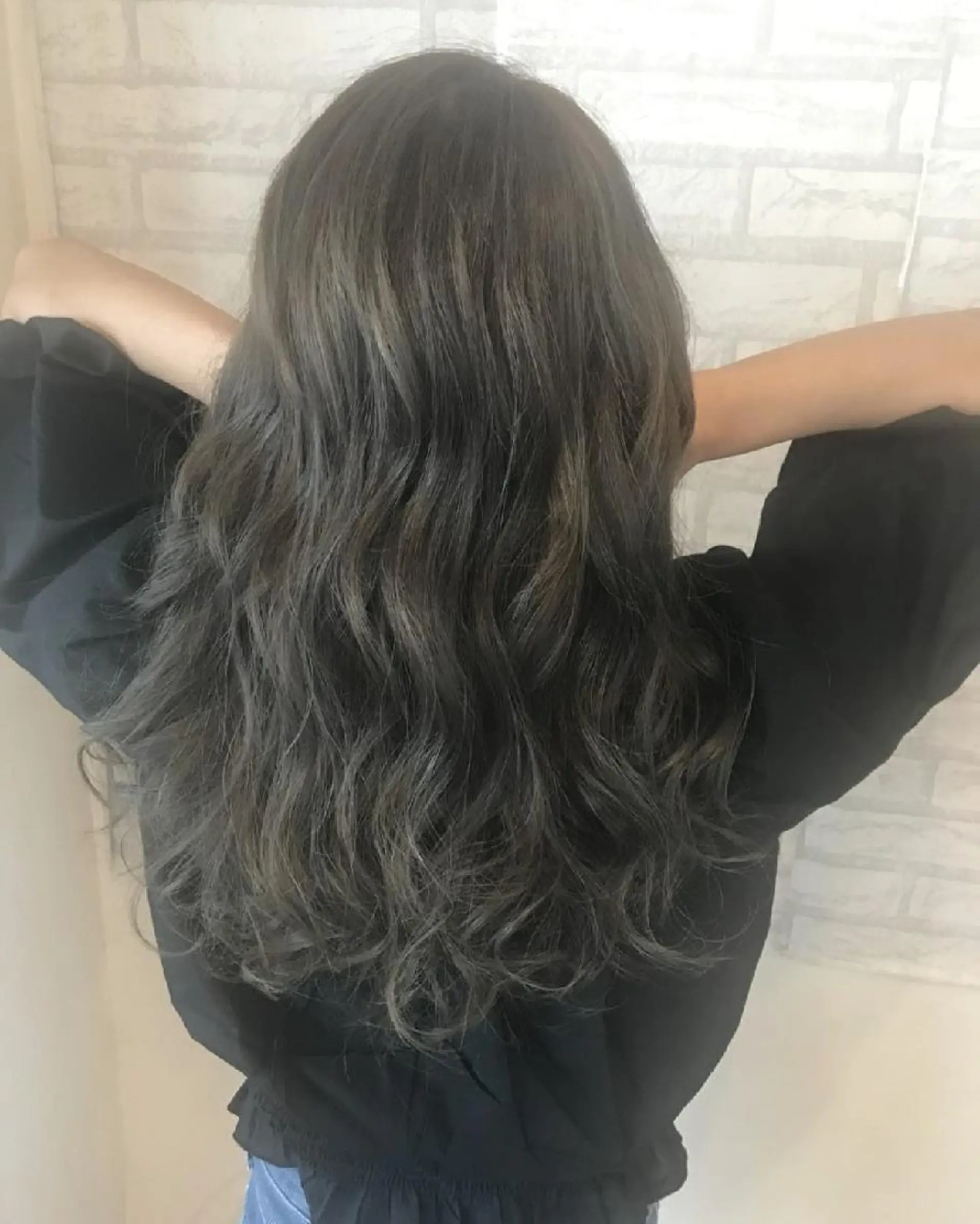 ロング カラー グレージュ JIL BLAN 京都所属・RU RIのヘアスタイル