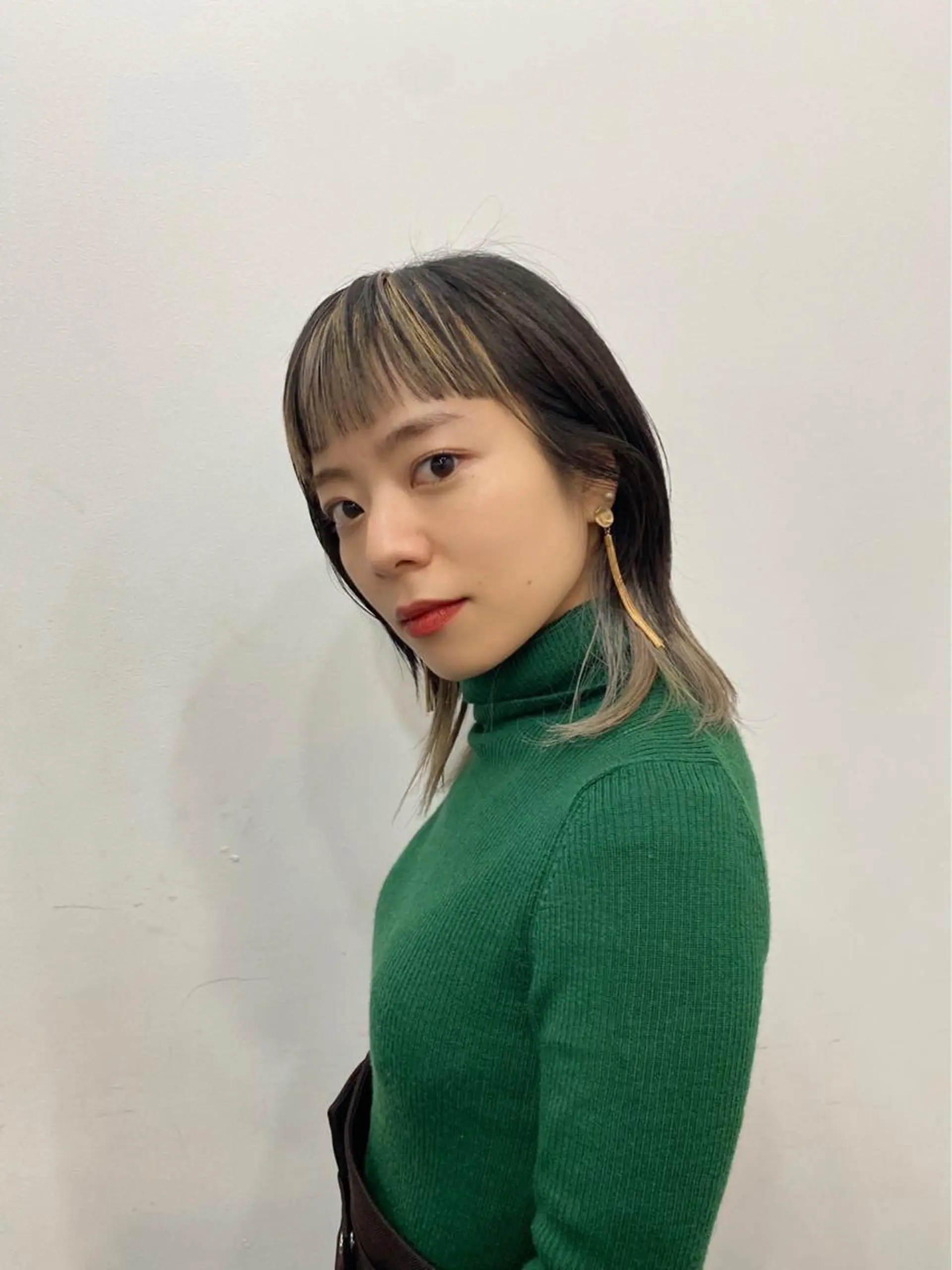 セミロング オン眉 カット ヘアカラー トリートメント ブリーチカラー急募✨ KENICHIのヘアスタイル