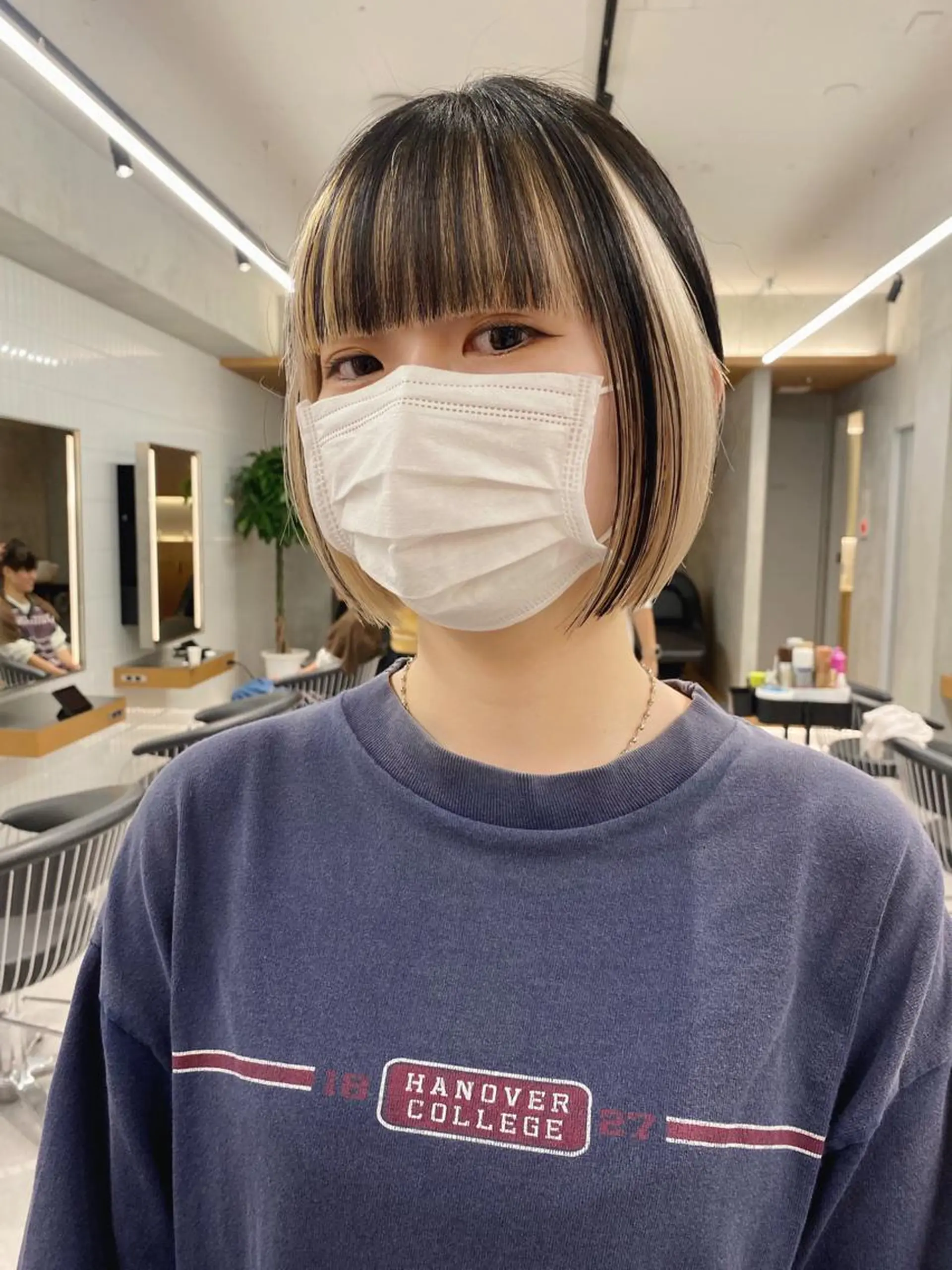 ショート カラー センターパート/ 暖色カラーayuのヘアスタイル