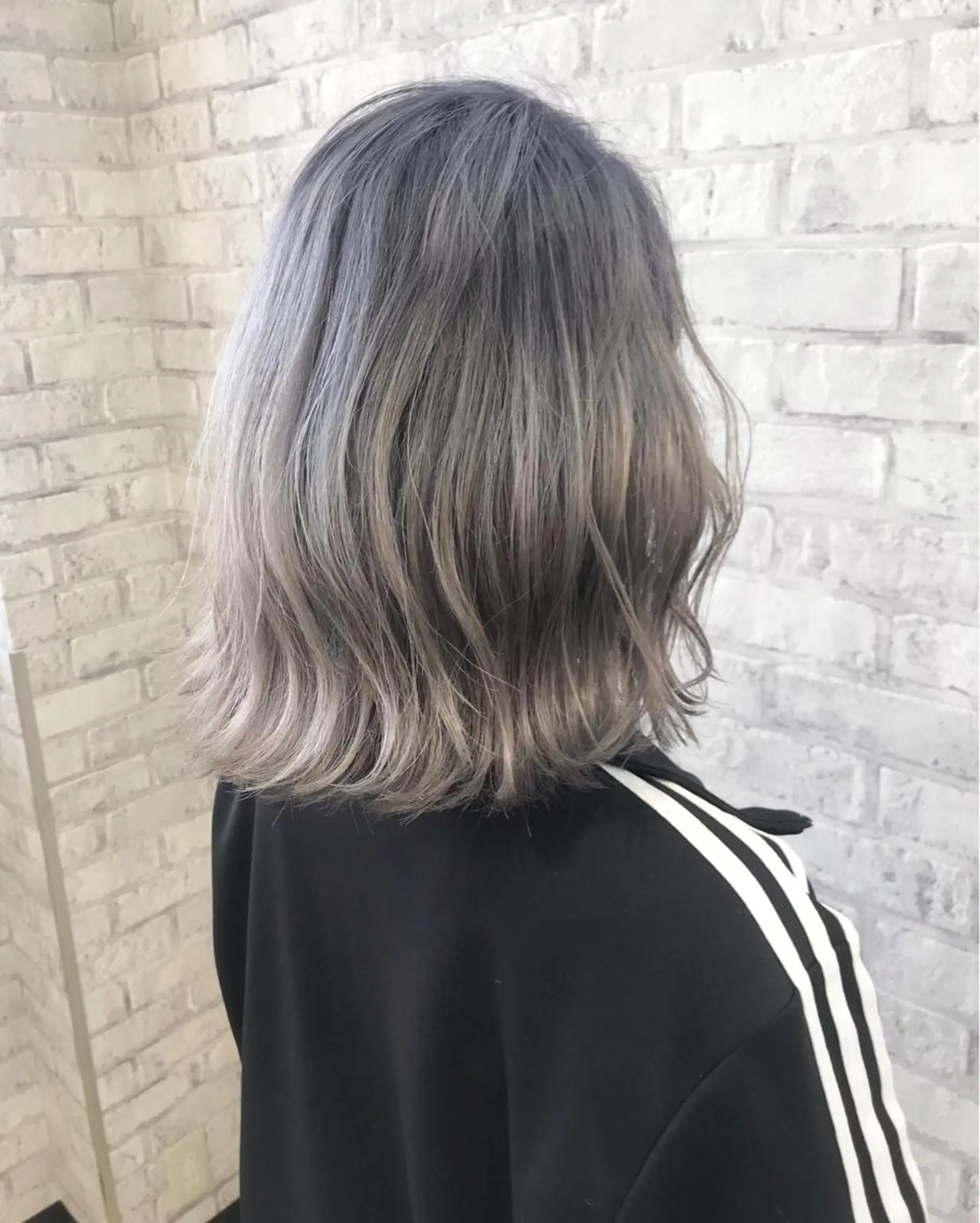 ミディアム カラー 透明感カラー グラデーションカラー グレージュ RAG副店長伊藤 真規のヘアスタイル