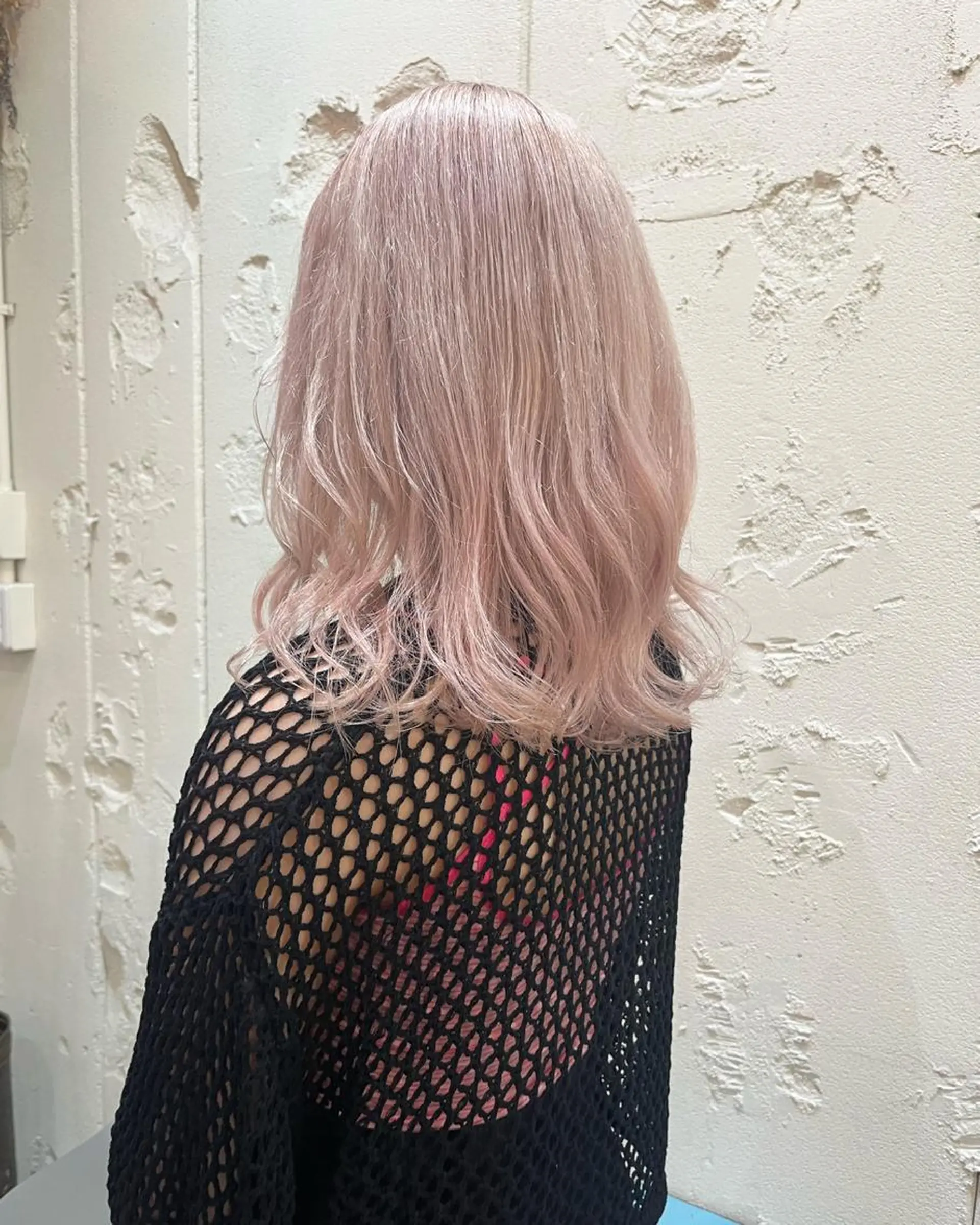 ミディアム カラー ハイトーン🦢 Natsumiのヘアスタイル