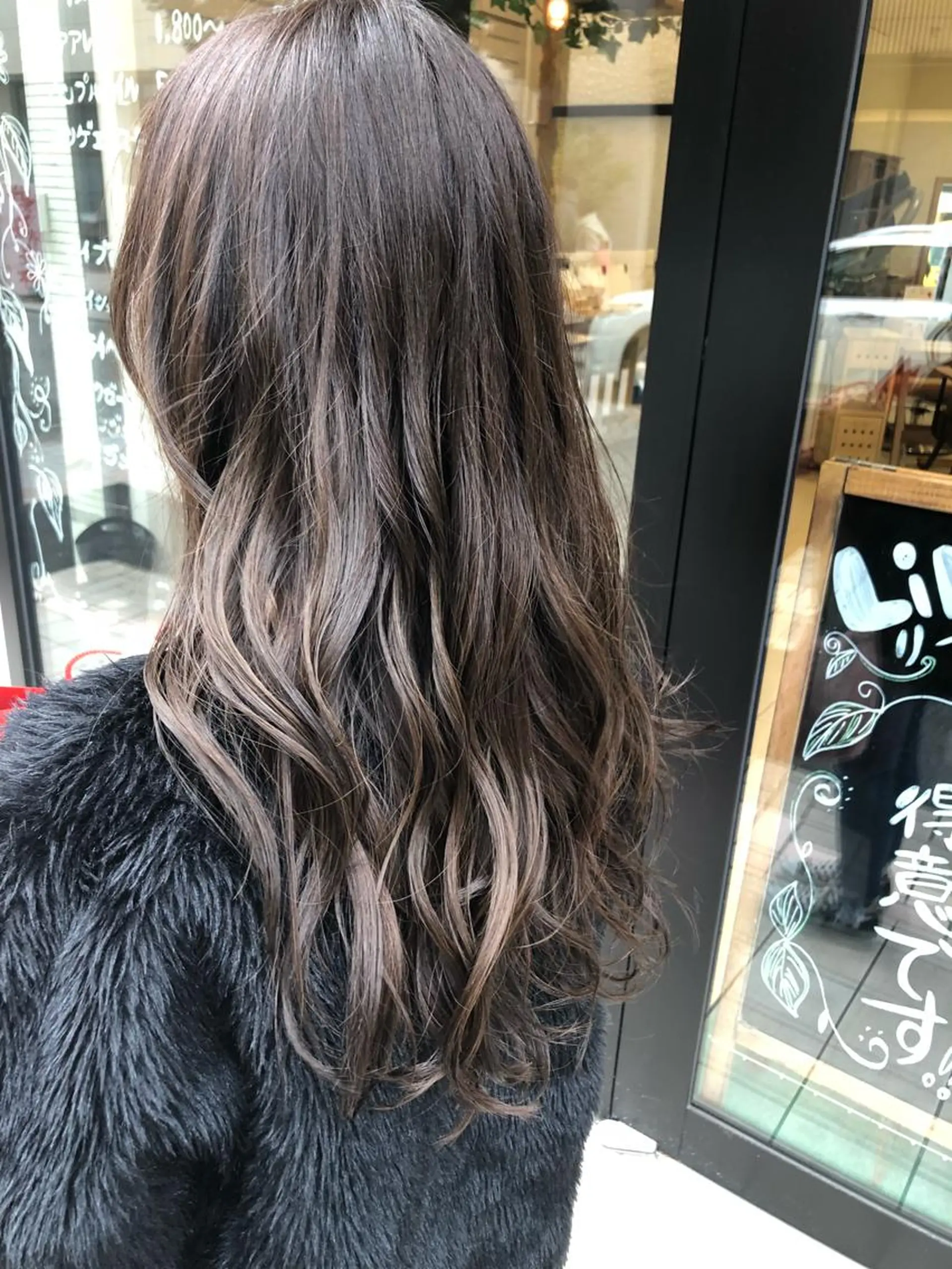 ロング カラー 樋渡 侑希のヘアスタイル