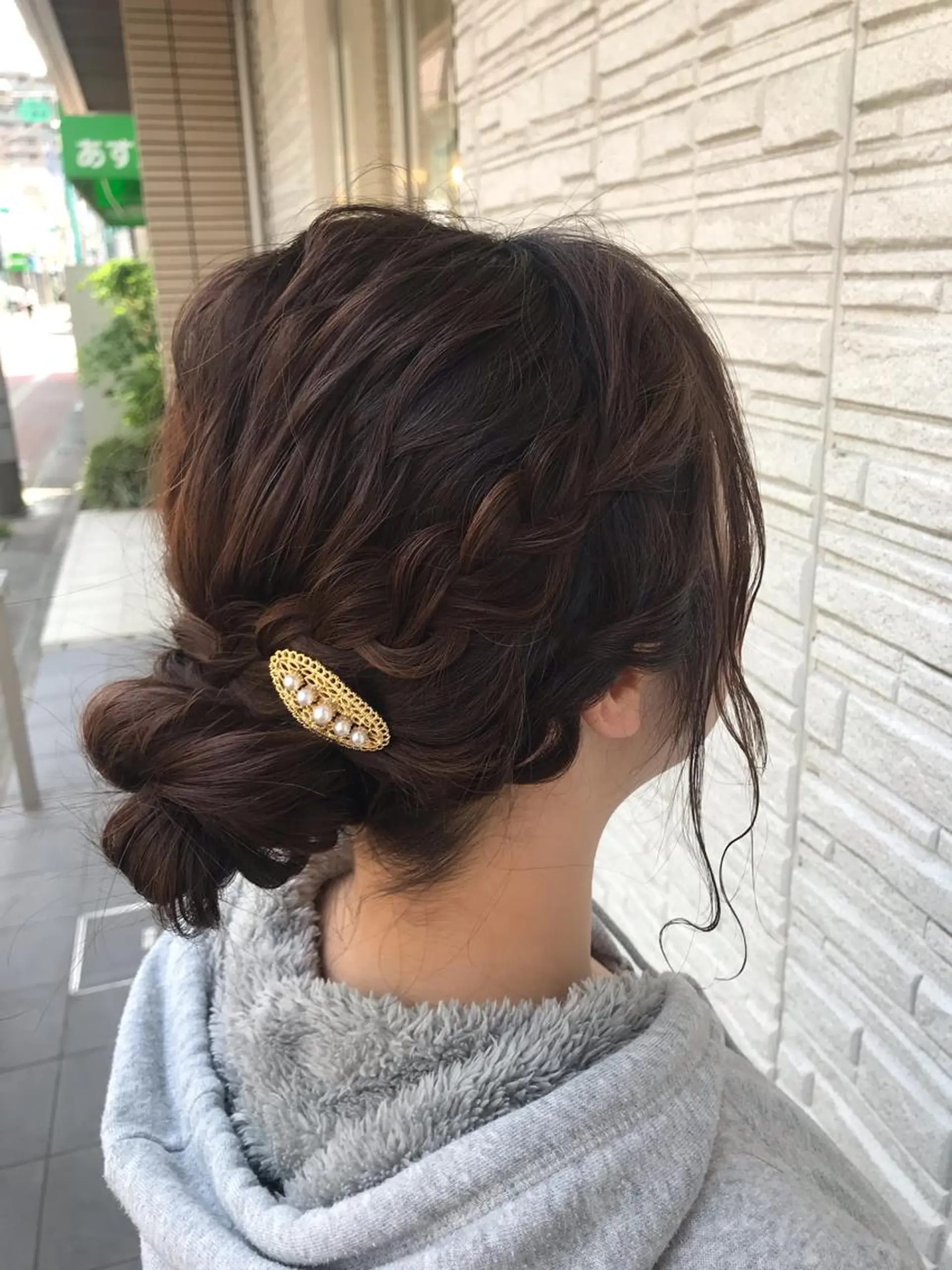 ヘアアレンジ 暖色カラー🍊 ボブ🌿顔周りcutのヘアスタイル