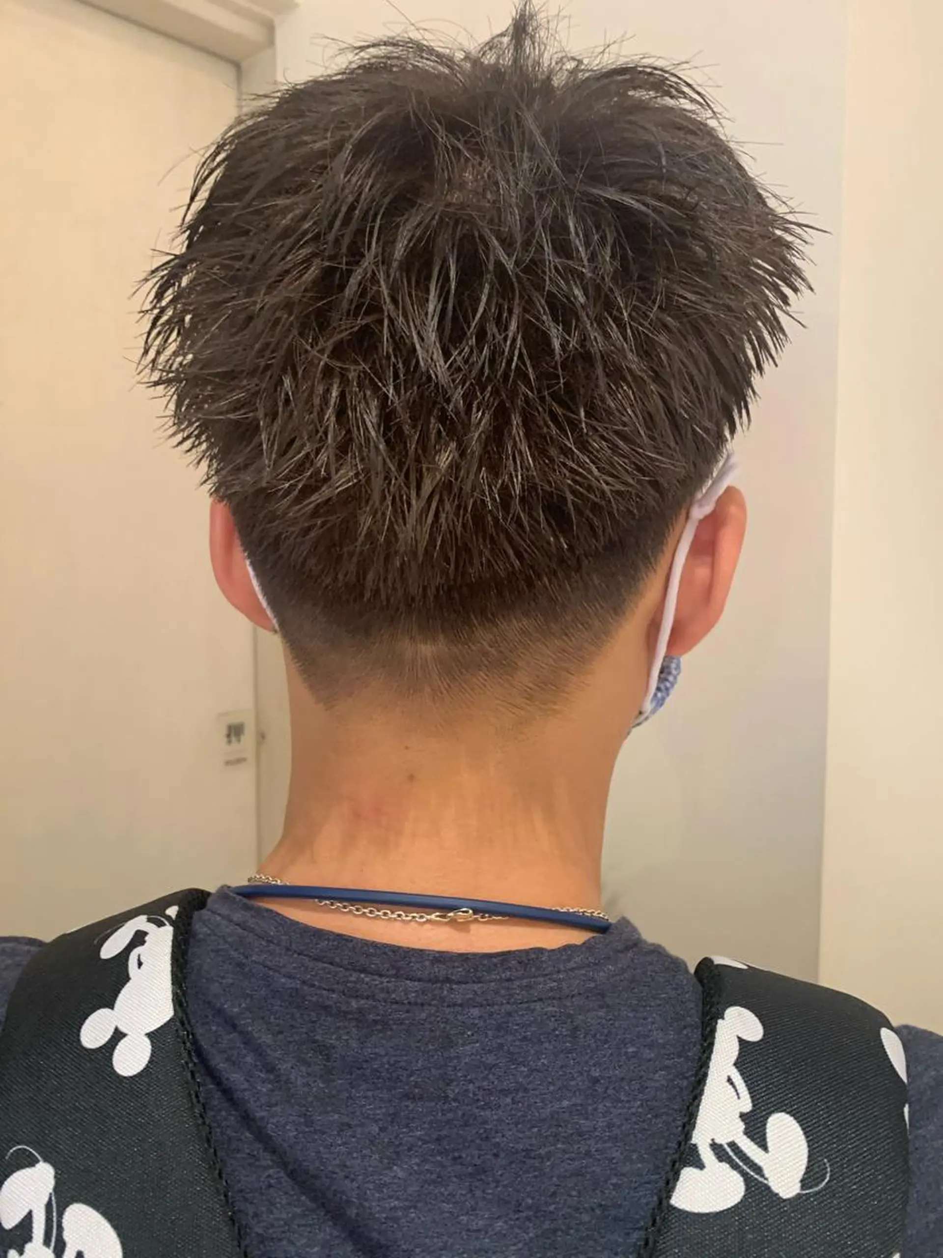 カラー メンズ ハイトーンカラー🩵 耳ツボジュエリー👂のその他イメージ