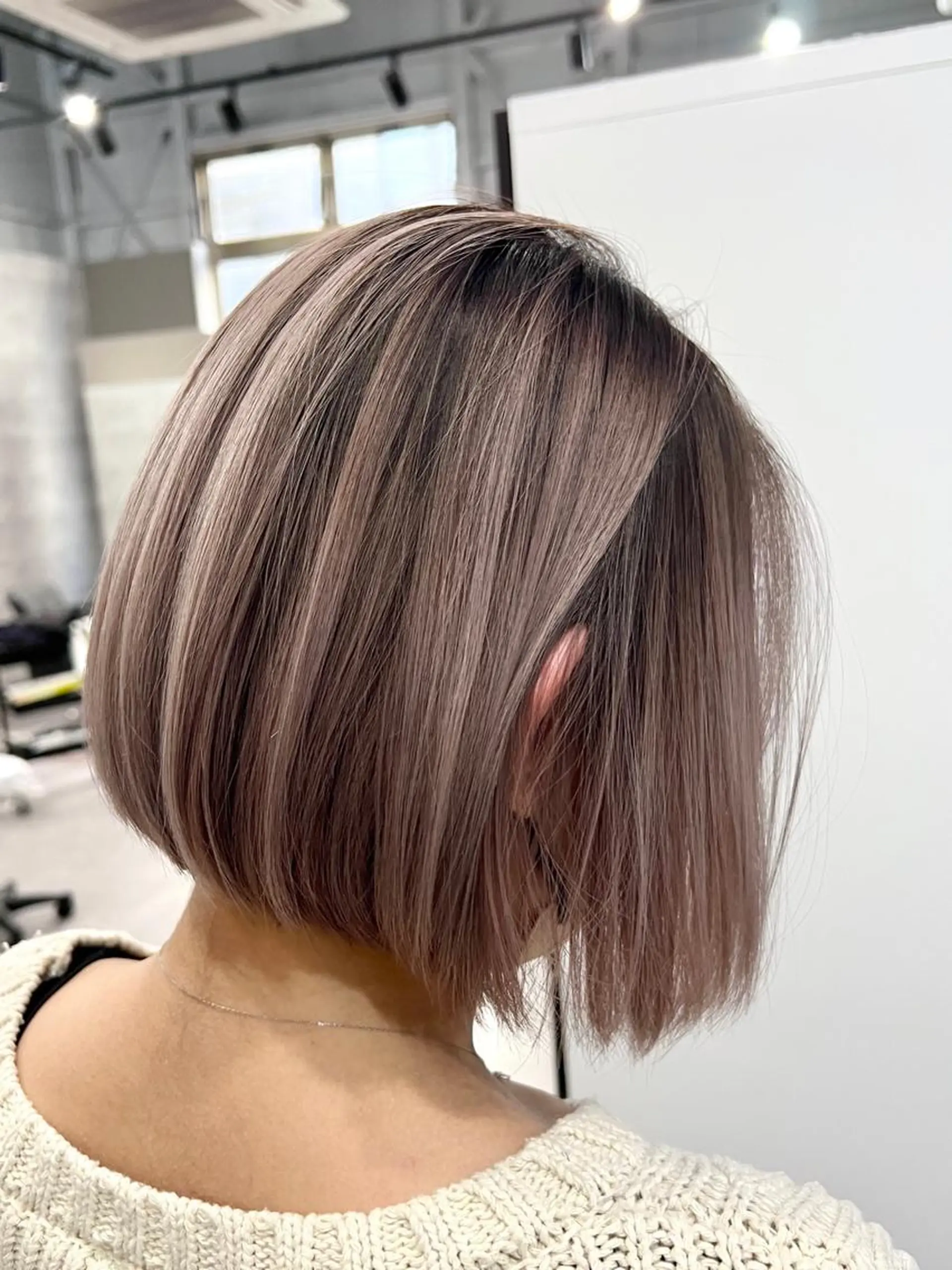 ショート カラー バレイヤージュ ブリーチ ケアブリーチ ダブルカラー ハイトーンカラー Via officialのヘアスタイル