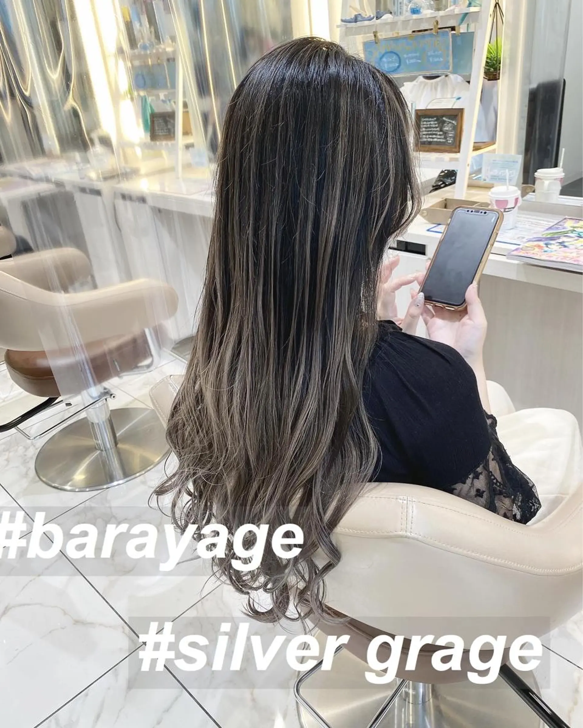 ロング カラー バレイヤージュ グレージュ シルバー シルバーグレージュ レイヤーカット カット ヘアカラー 山崎俊輔/髪質改善 /バレイヤージュのヘアスタイル