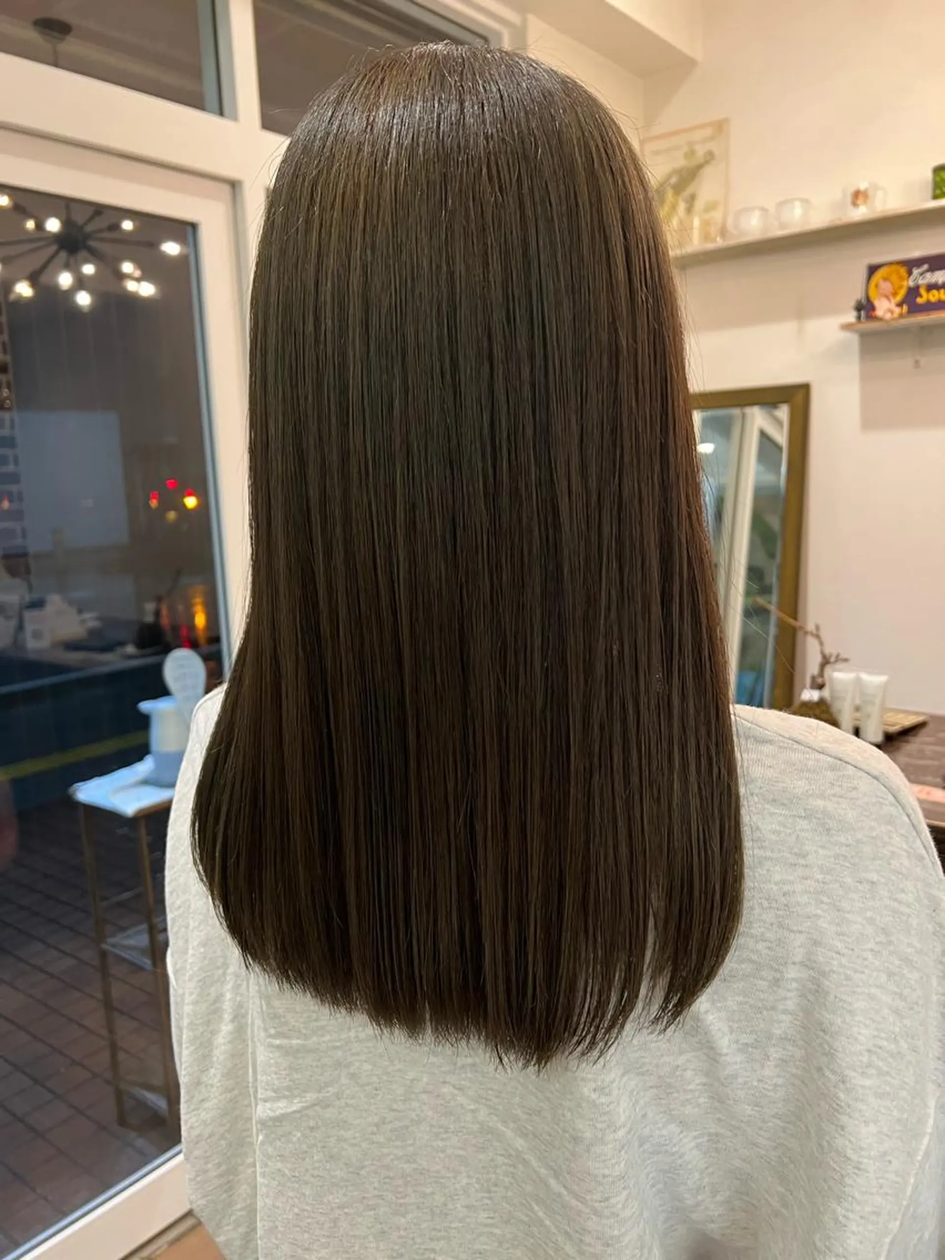 セミロング 山崎 和花のヘアスタイル