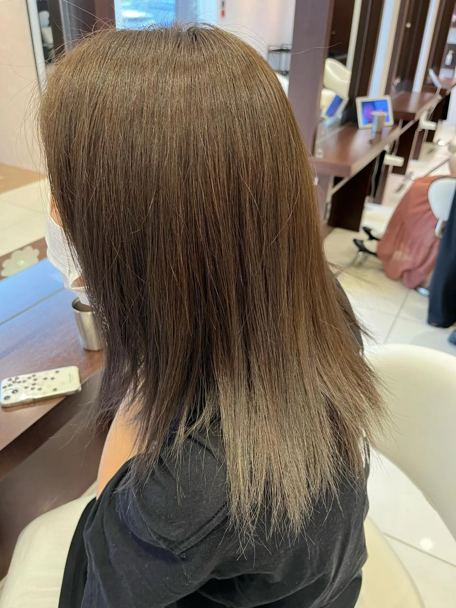 セミロング EARTH長岡 🌼渡辺まい🌼のヘアスタイル