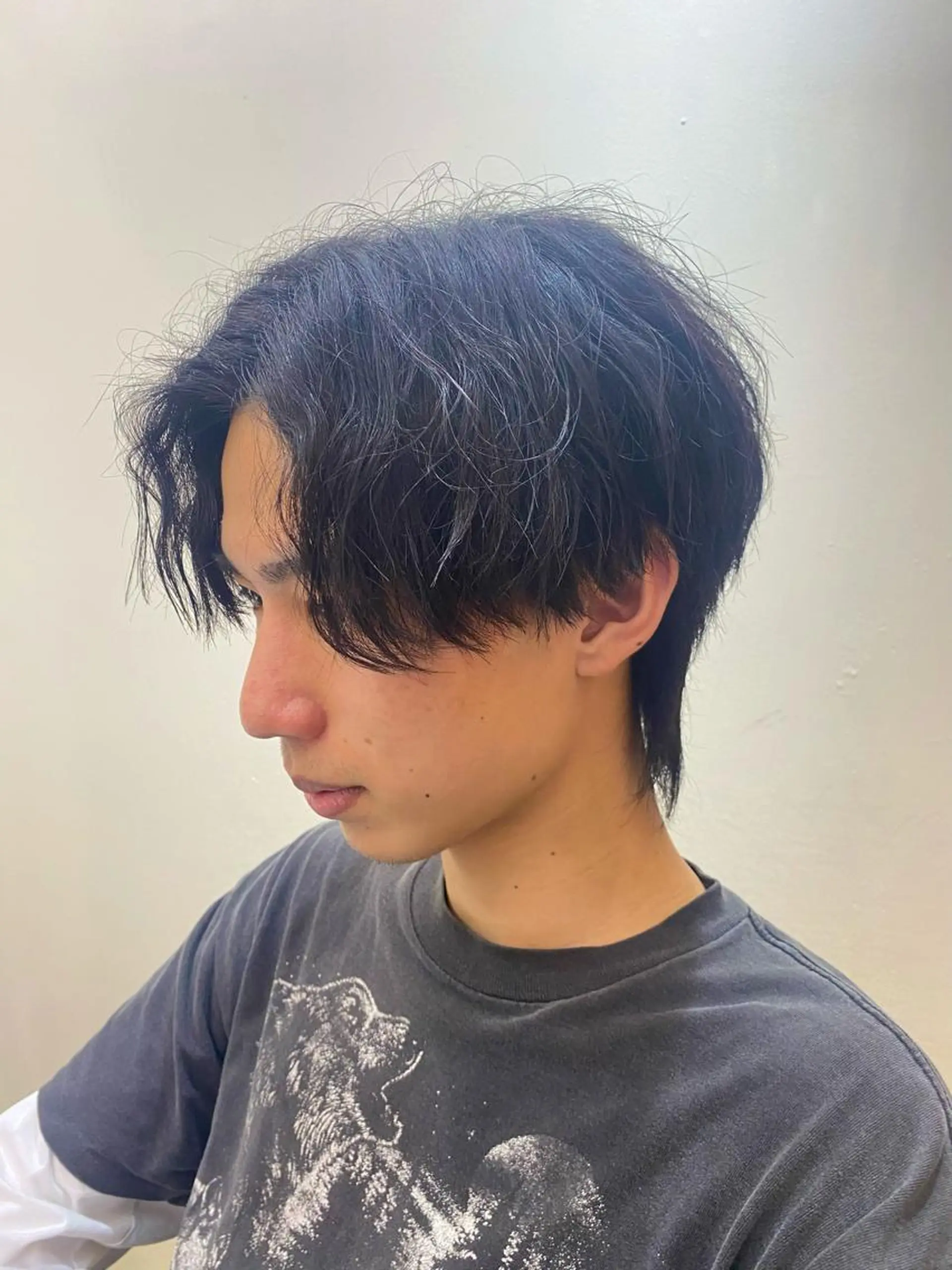 メンズ カット パーマ 柏のセンターパート のプロ関口 柊太のヘアスタイル