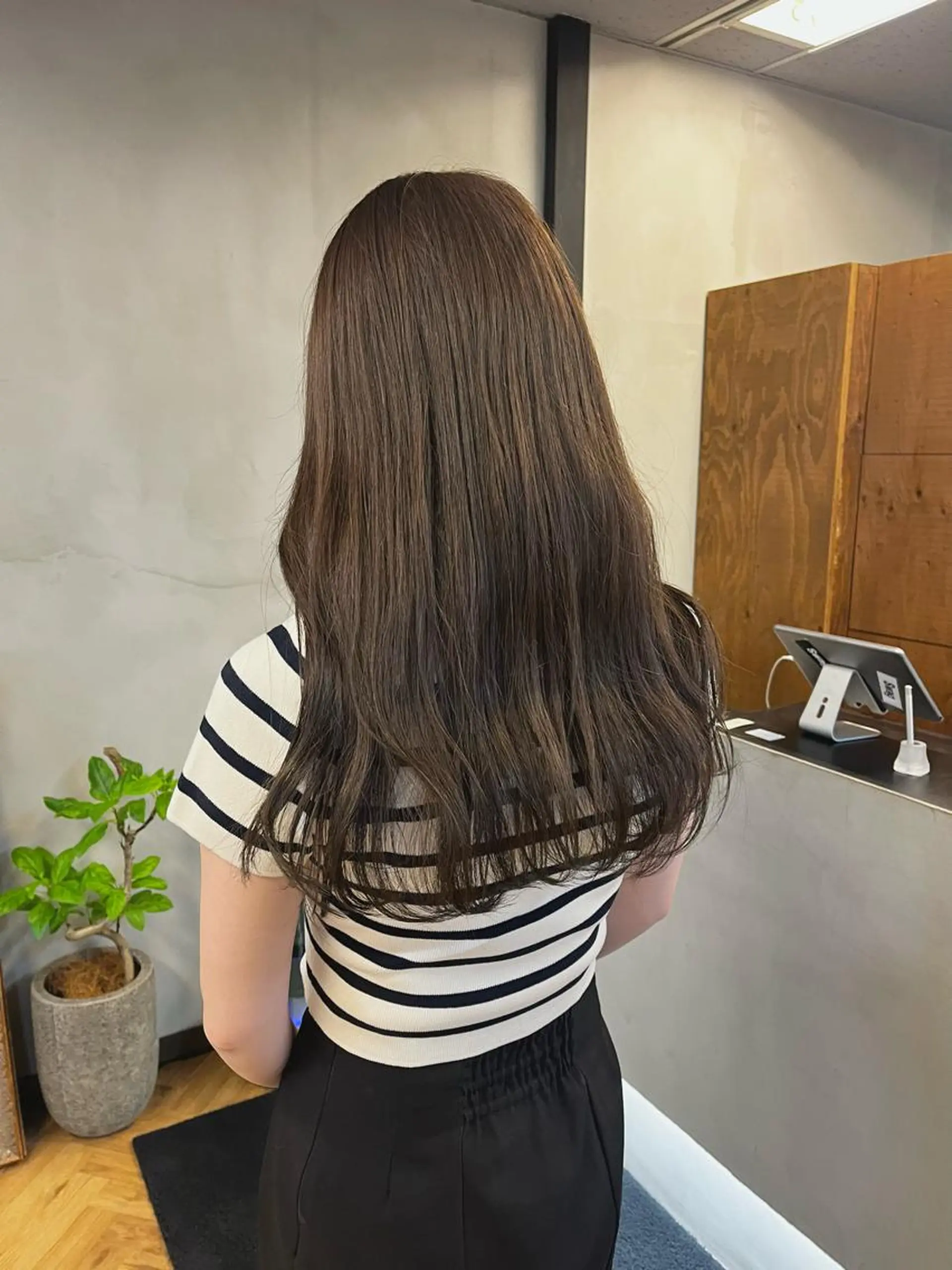 ロング カラー ヘアアレンジ ベージュカラー ブリーチ ダブルカラー ブリーチなしカラー カット ヘアカラー トリートメント esu西梅田所属・ena/ブリーチなし 透明感・レイヤー🎀のヘアスタイル