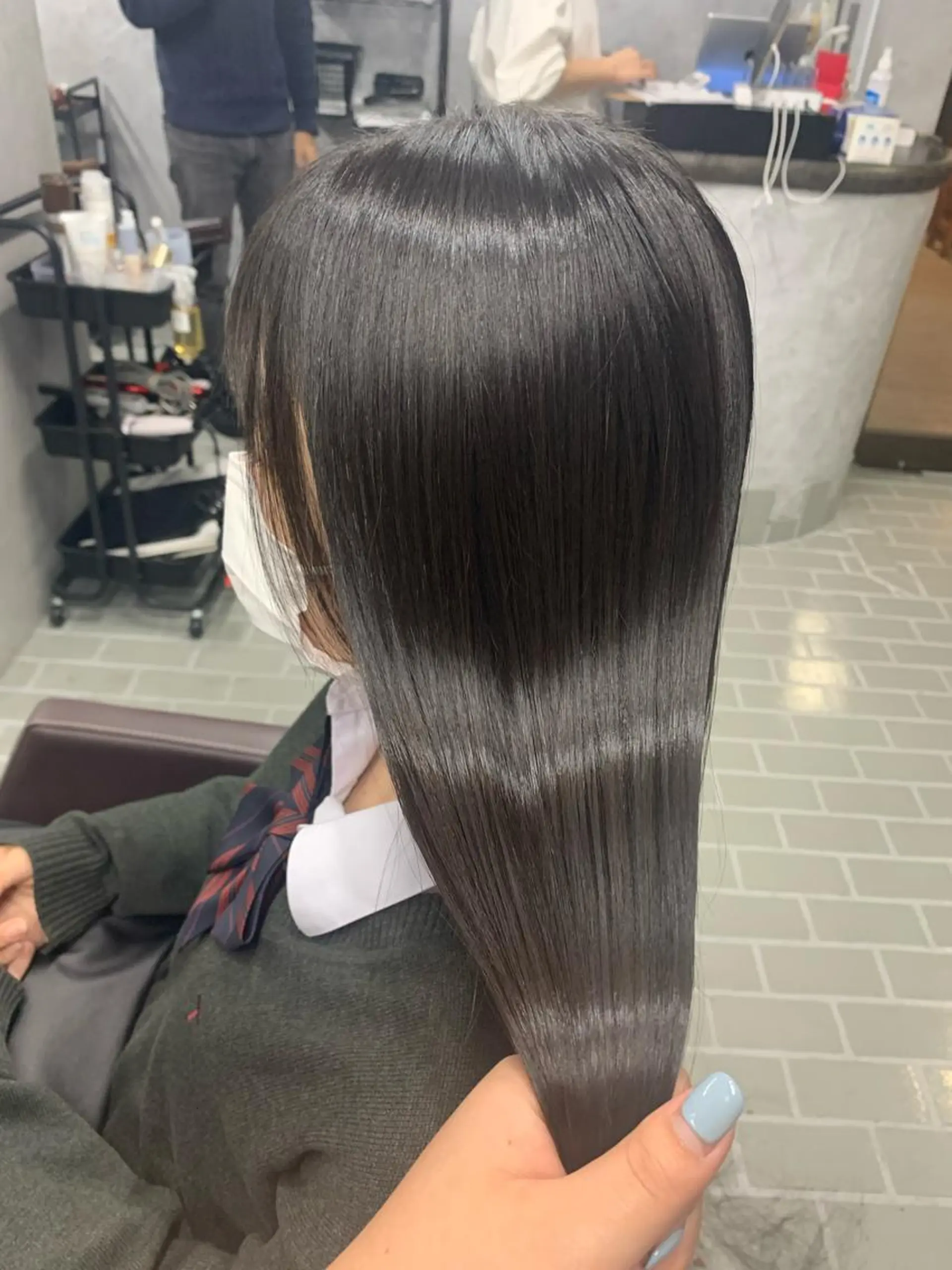 セミロング 縮毛矯正 カット 縮毛矯正 トリートメント 髪質改善ayame 横山諒のヘアスタイル