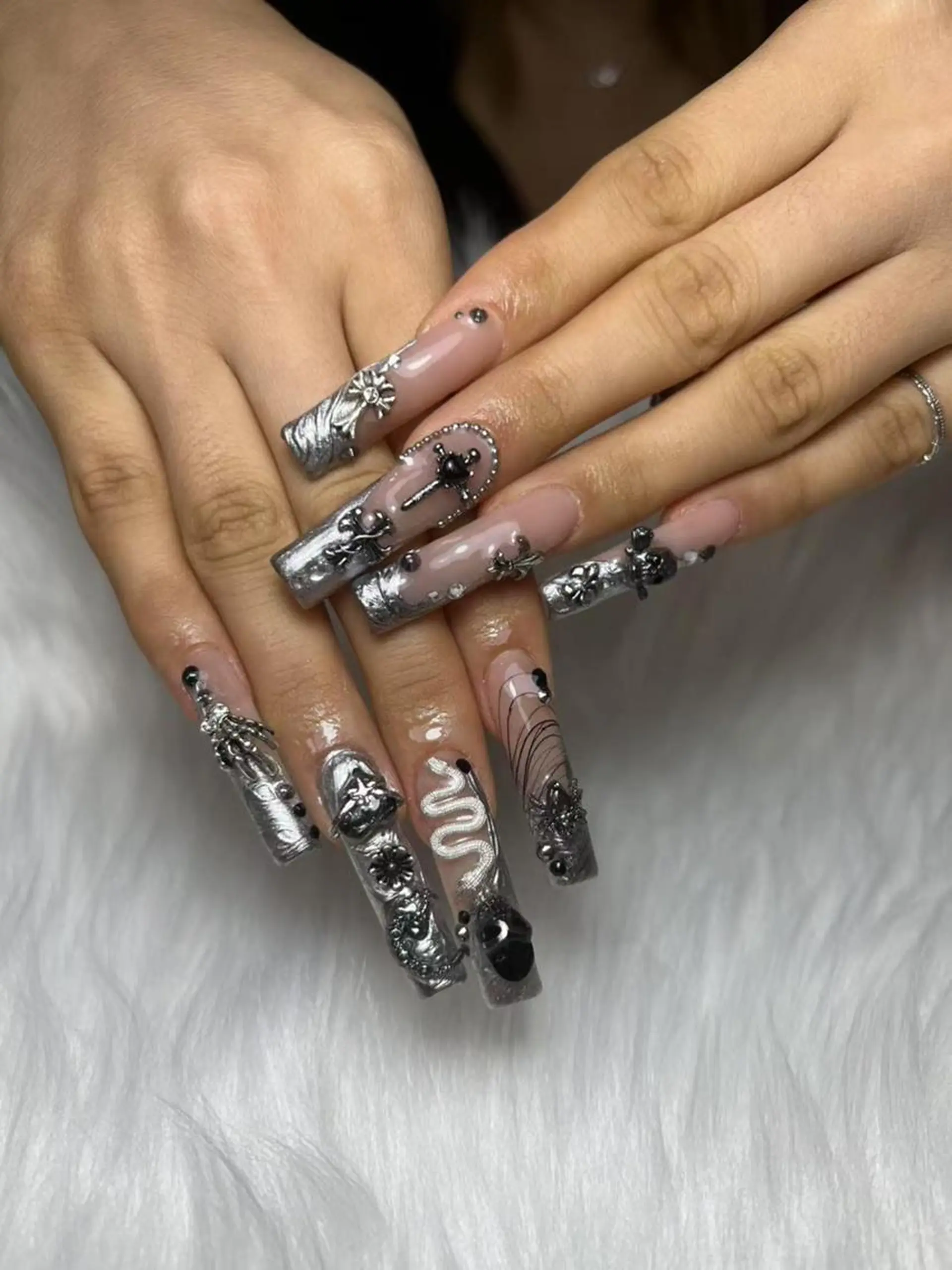 ネイル ハンドネイル ハンドケア DEMAIN- 🕊️のネイルデザイン