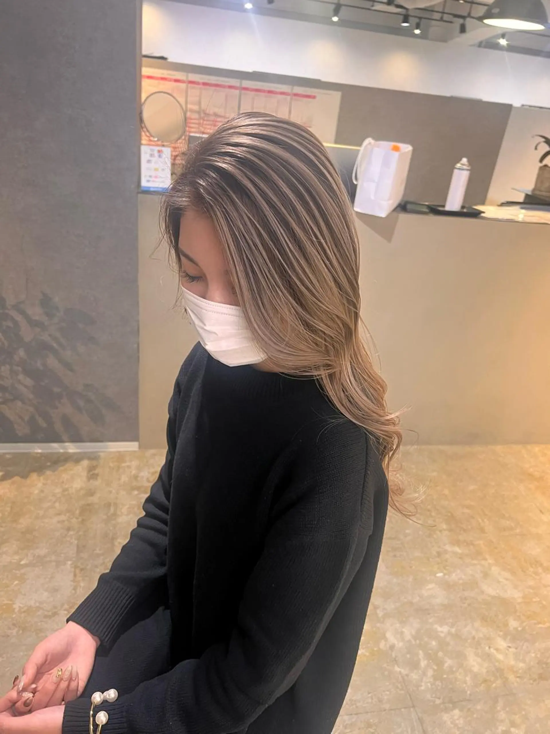 ロング カラー バレイヤージュ レイヤーカット ヘアカラー トリートメント Merly Osakaのヘアスタイル