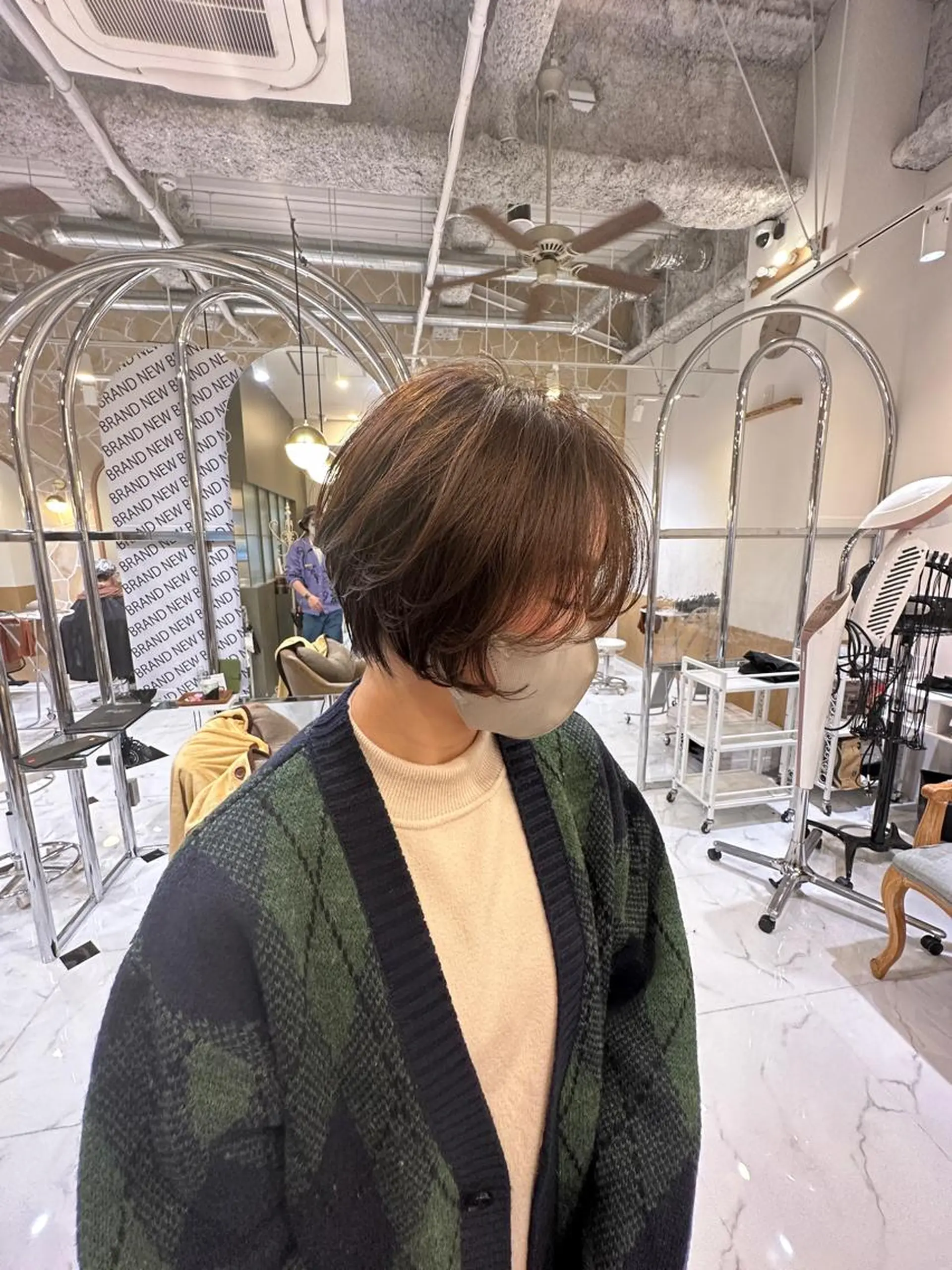 ショート カラー パーマ 似合わせスタイル 岡田勇哉のヘアスタイル