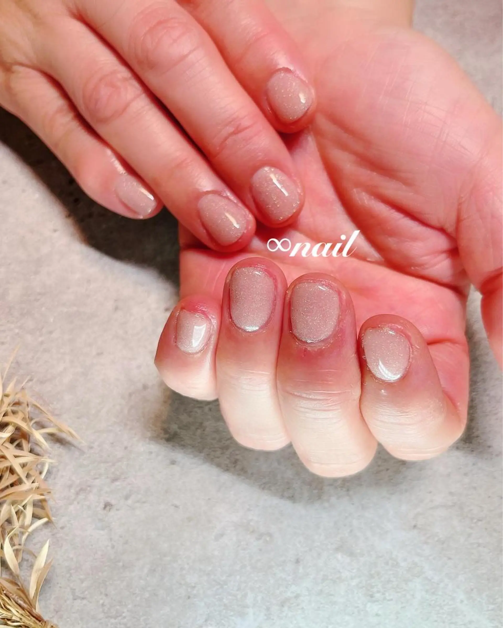 ネイル アートネイル ジェルネイル キラキラネイル オフィスネイル パラジェル ♾nail 恵美のマツエク・マツパデザイン