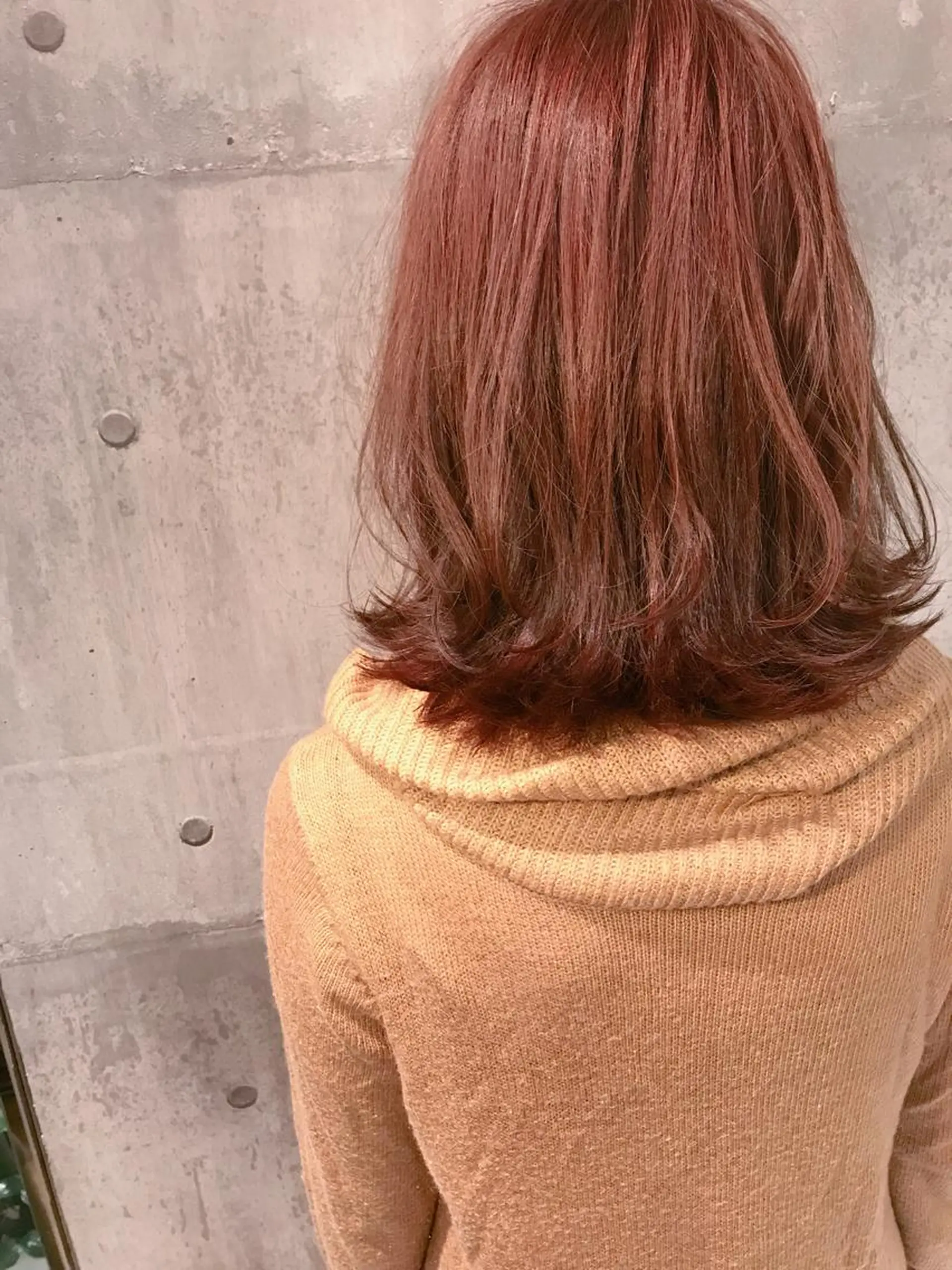 ミディアム カラー ベージュカラー ピンクカラー ピンクベージュ カット ヘアカラー トリートメント 髪質改善ｶﾗｰ ｹｱﾌﾞﾘｰﾁ/ﾀﾑのヘアスタイル