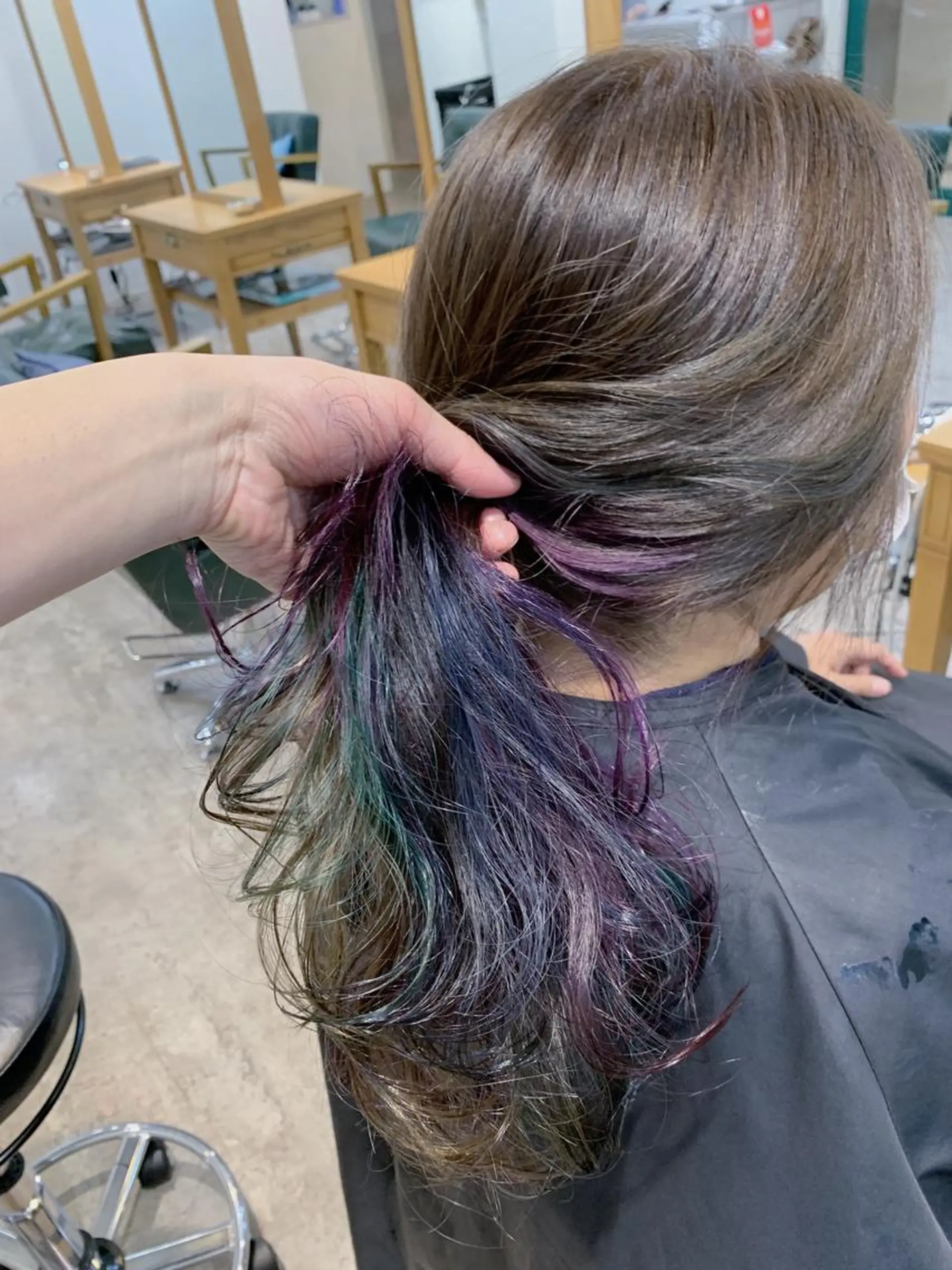 セミロング カラー 切りっぱなしボブ アディクシーカラー ブリーチ ケアブリーチ デザインカラー 松本 和之のエステ・リラクイメージ