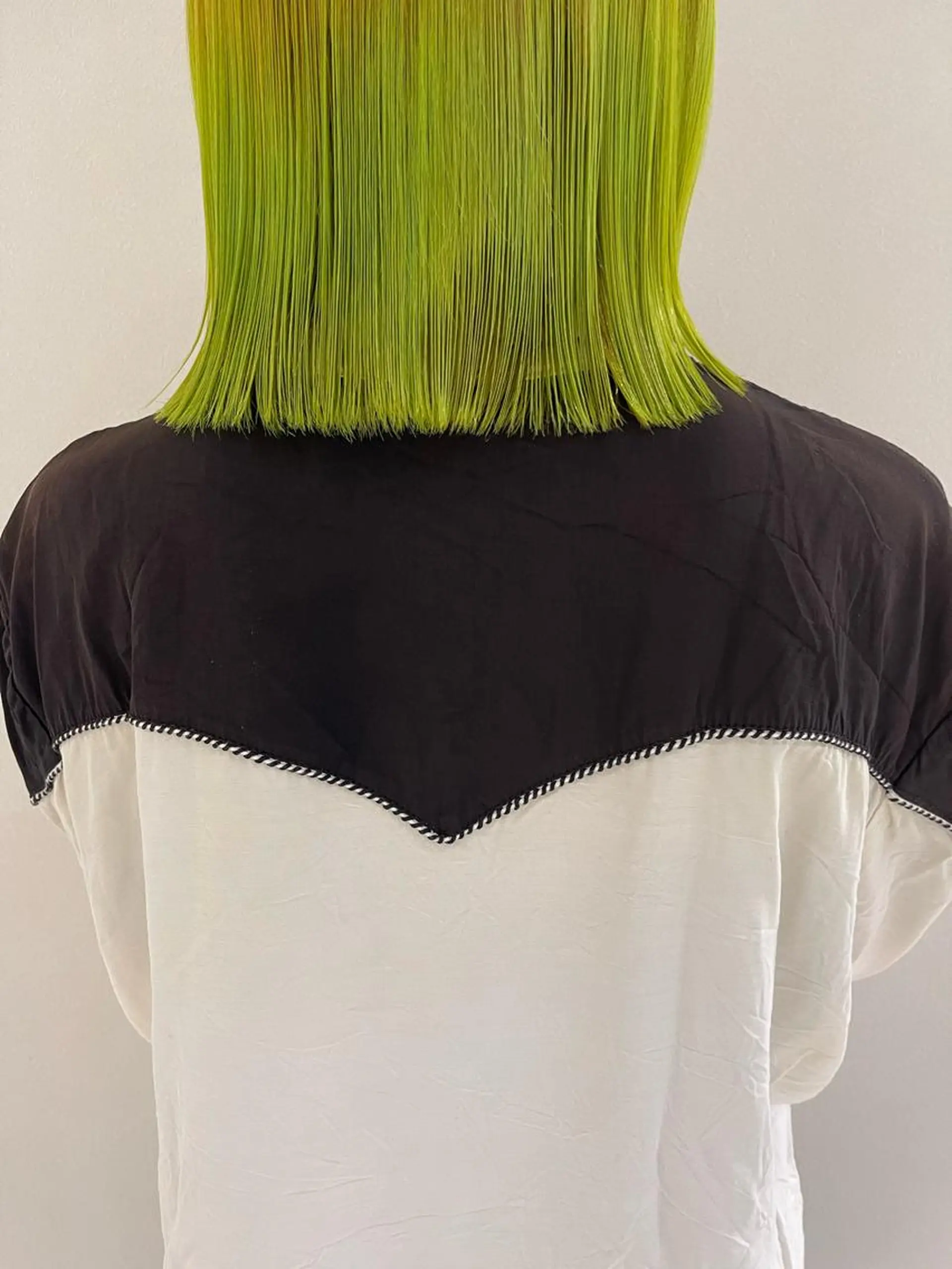 ミディアム oma　袮次金 鈴香のヘアスタイル