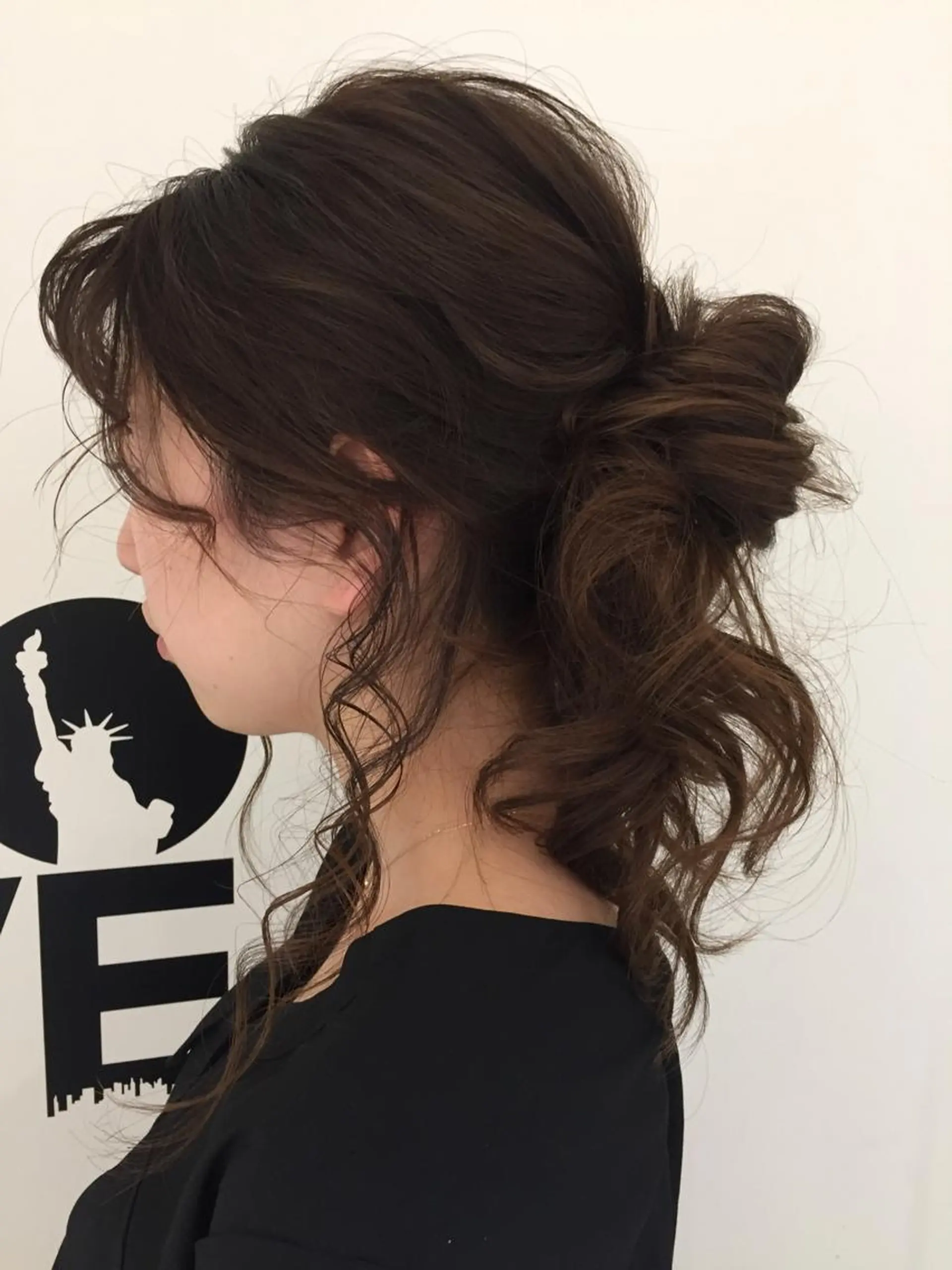 セミロング お団子ヘア 顔周りカット ヘアセット ✂️小顔カット✂️ 山本有紀のヘアスタイル