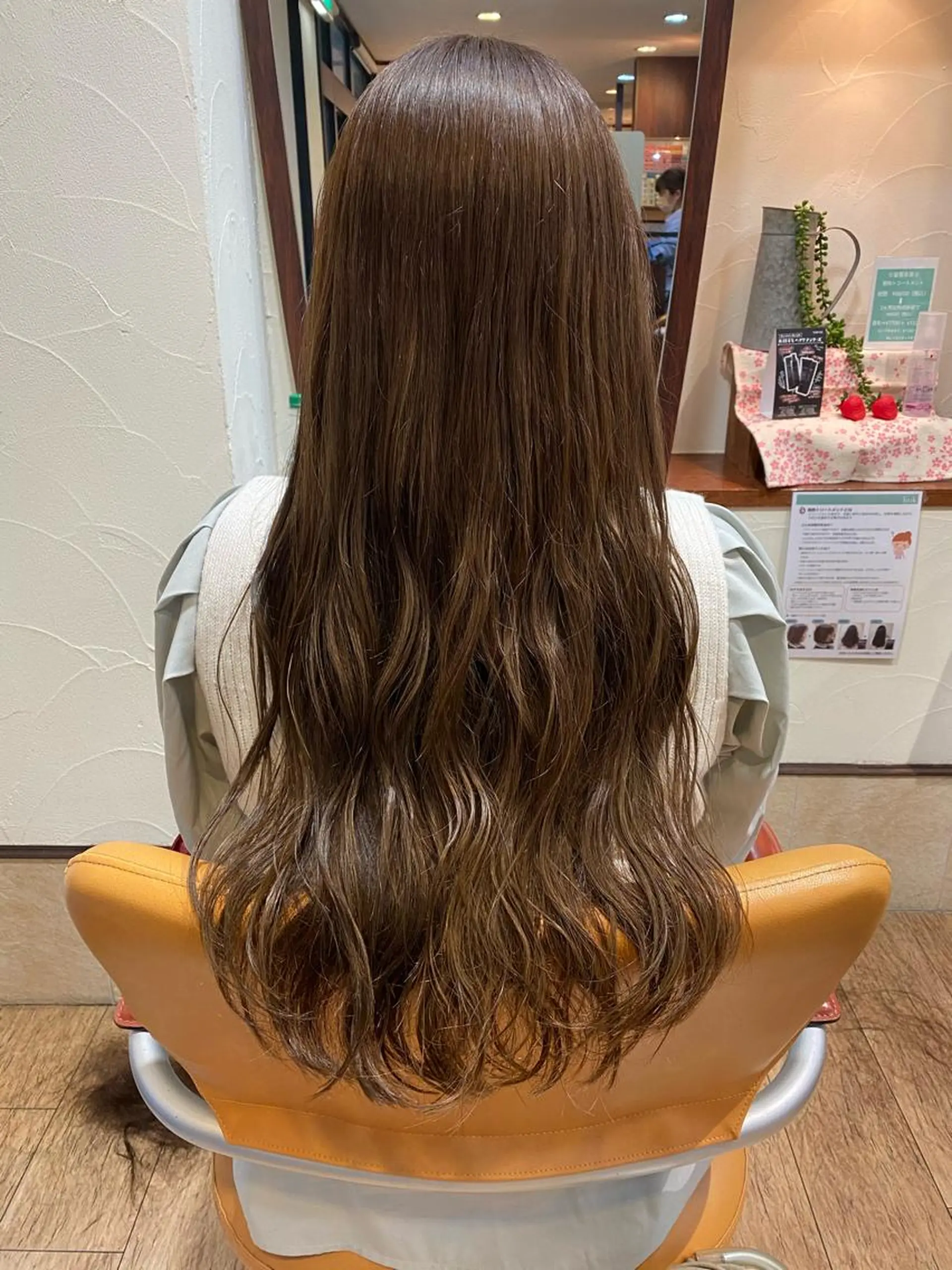 ロング カラー キッズ ベージュカラー ブリーチ ブラウンカラー ハイライトカラー ハイライト SUPREME HAIR 船橋店所属・サプリームヘア 飯田みち瑠のヘアスタイル