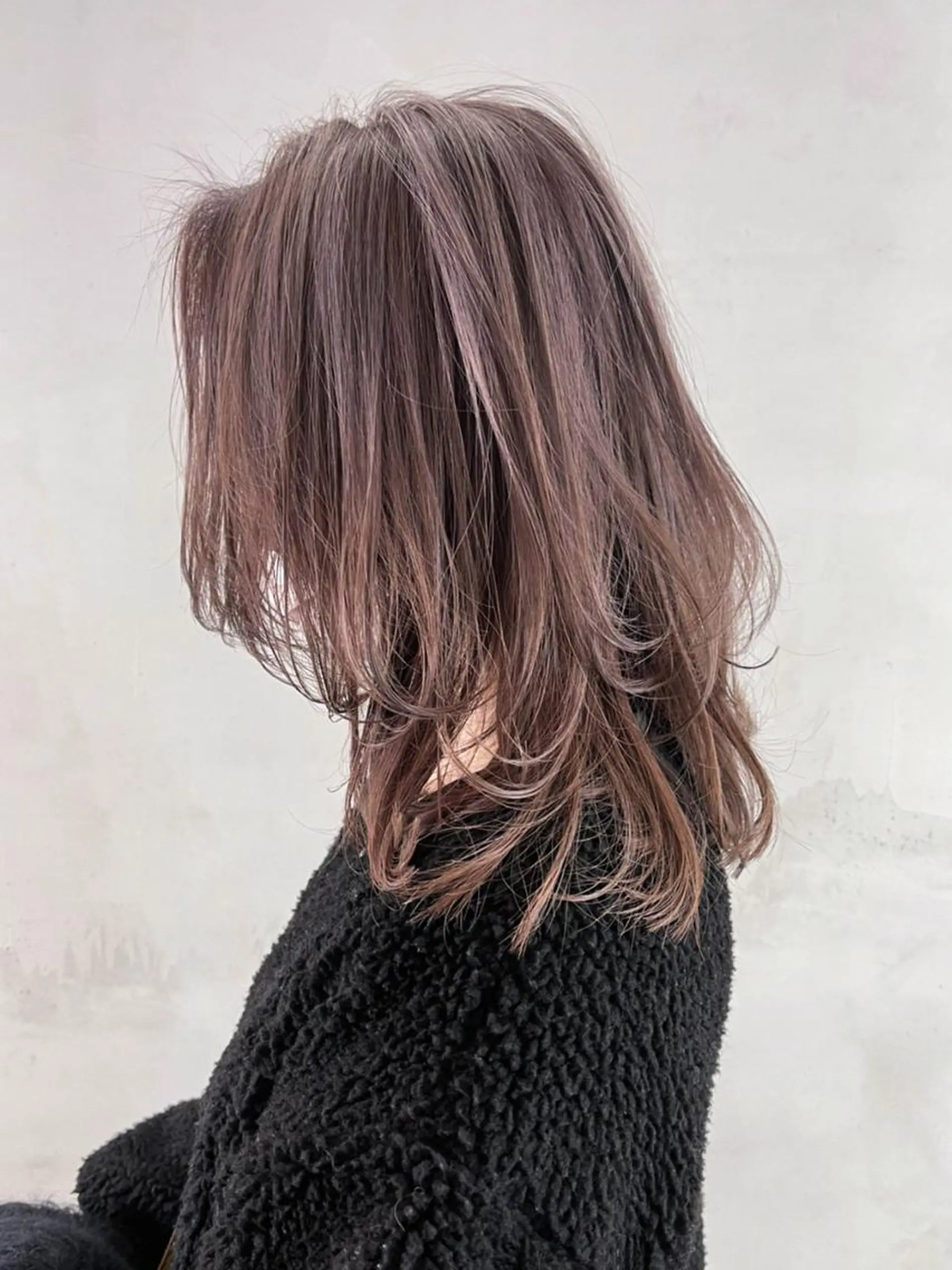 ミディアム カラー パーマ ヘアアレンジ グレージュ レイヤーカット ITbyALBUM 浦和店のヘアスタイル