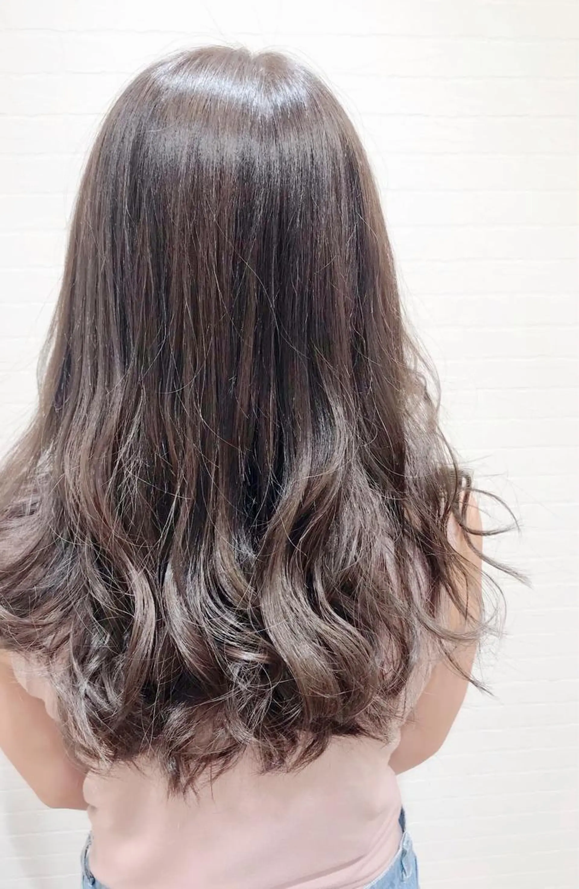 セミロング カラー アッシュ GRANLUSSO 〜グランルッソ駅前店所属・木口 嘉美のヘアスタイル