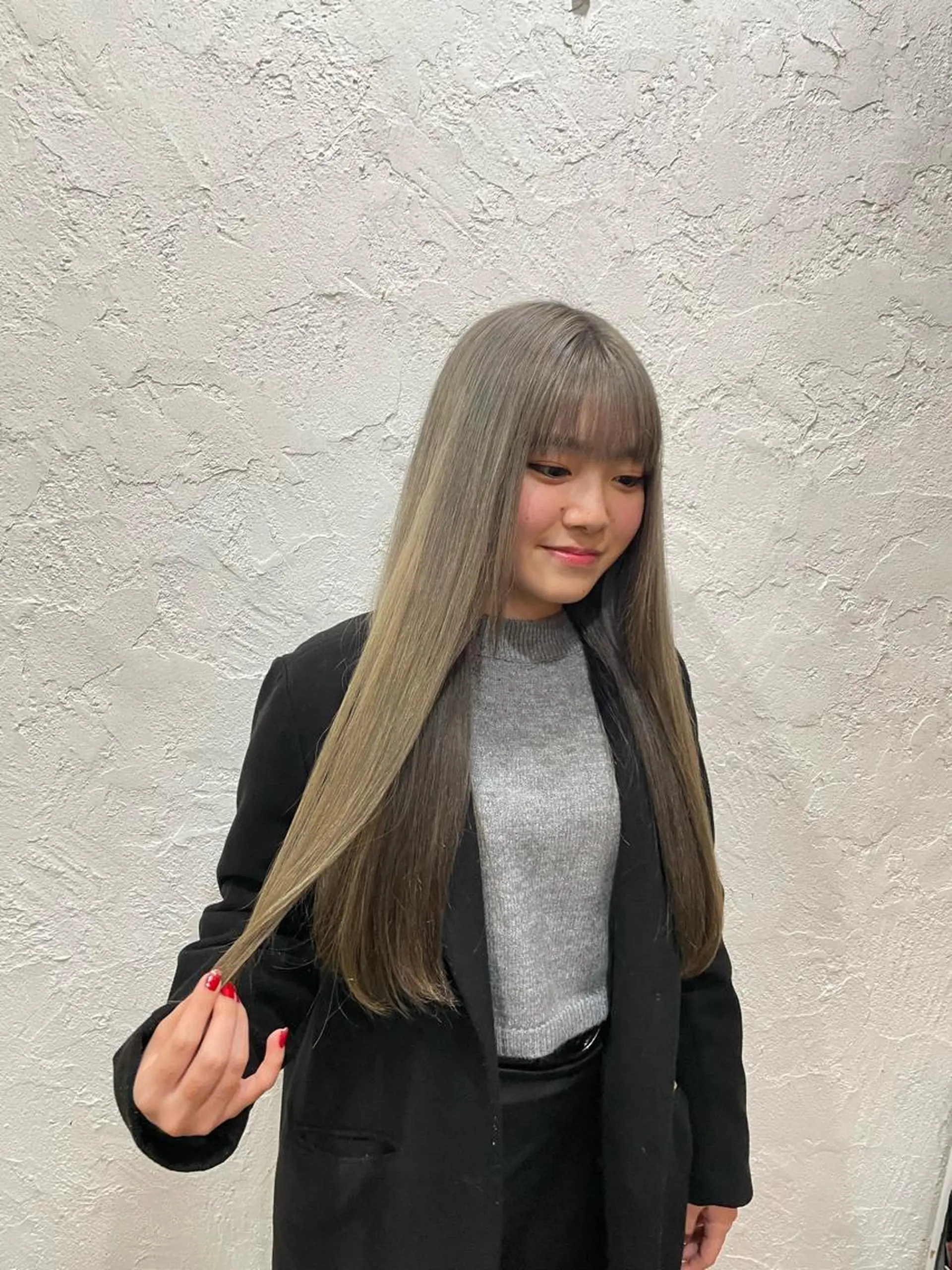 ロング カラー ハイトーンカラー ヘアカラー トリートメント 上原 麻彩のマツエク・マツパデザイン