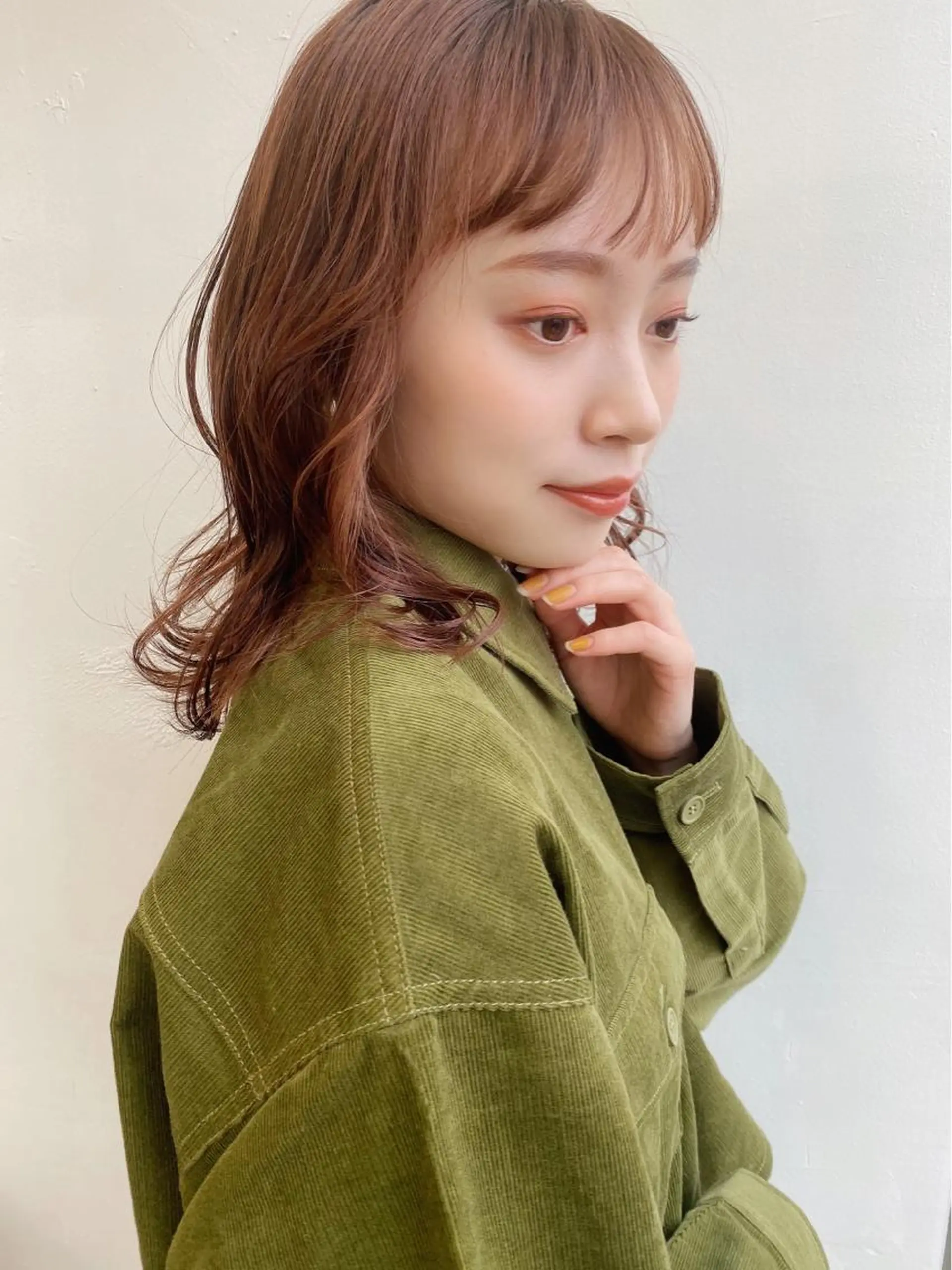 ミディアム レイヤーカット 鎌倉 彩のヘアスタイル