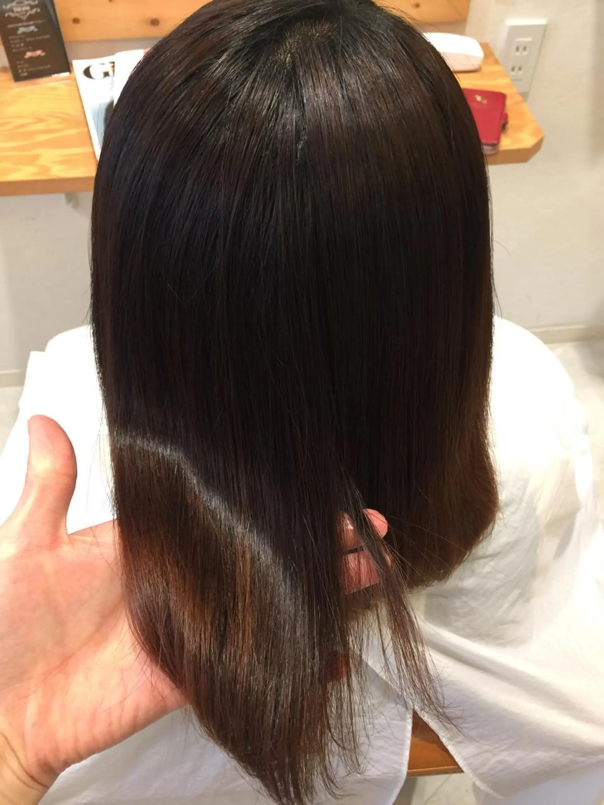 ミディアム 髪質改善 縮毛矯正 ツヤ髪専門美容師 桑原　和誠のヘアスタイル