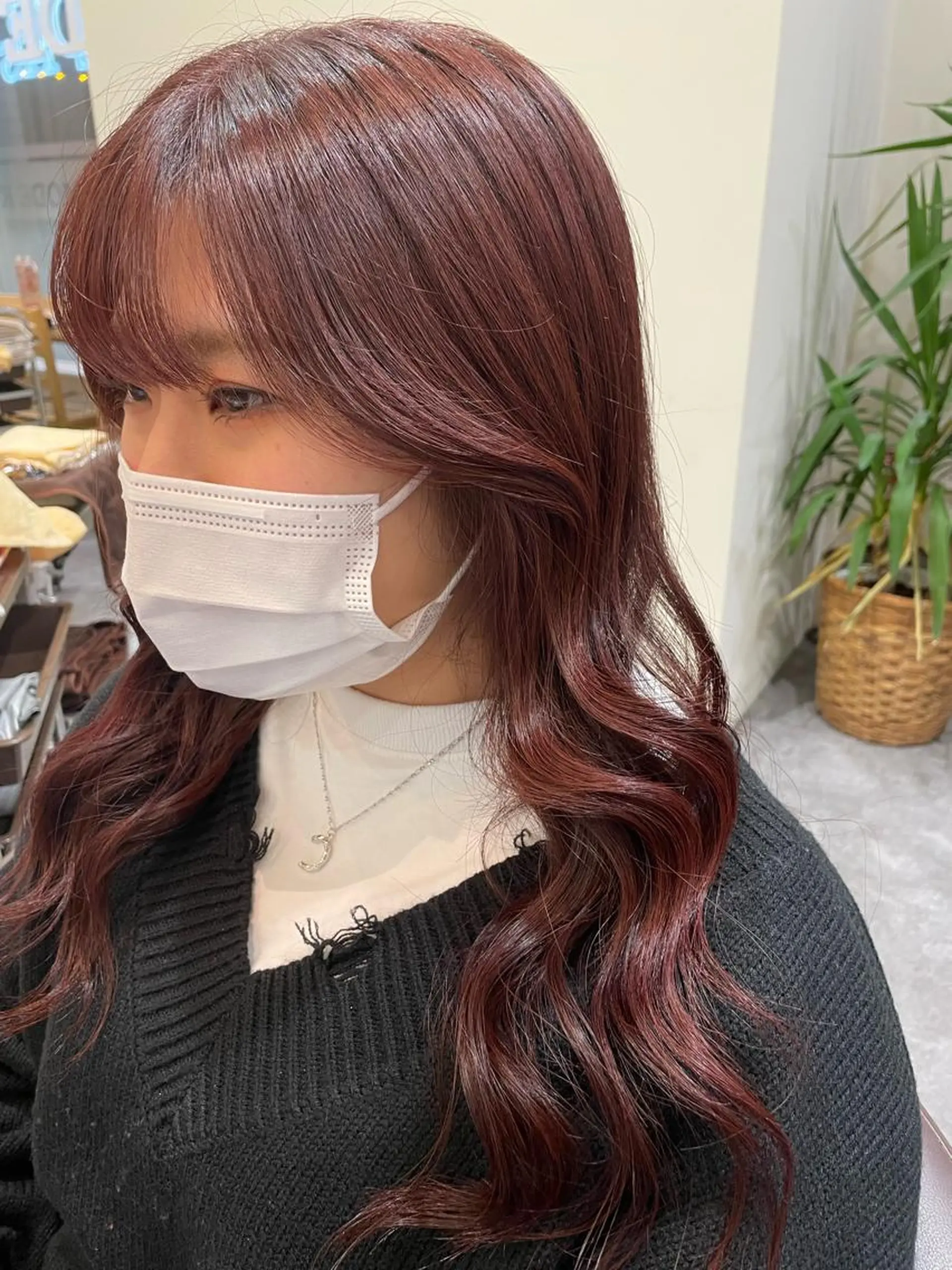 セミロング カラー ブラウンカラー レッドカラー レッドブラウン カット ヘアカラー Amour なぐらのヘアスタイル