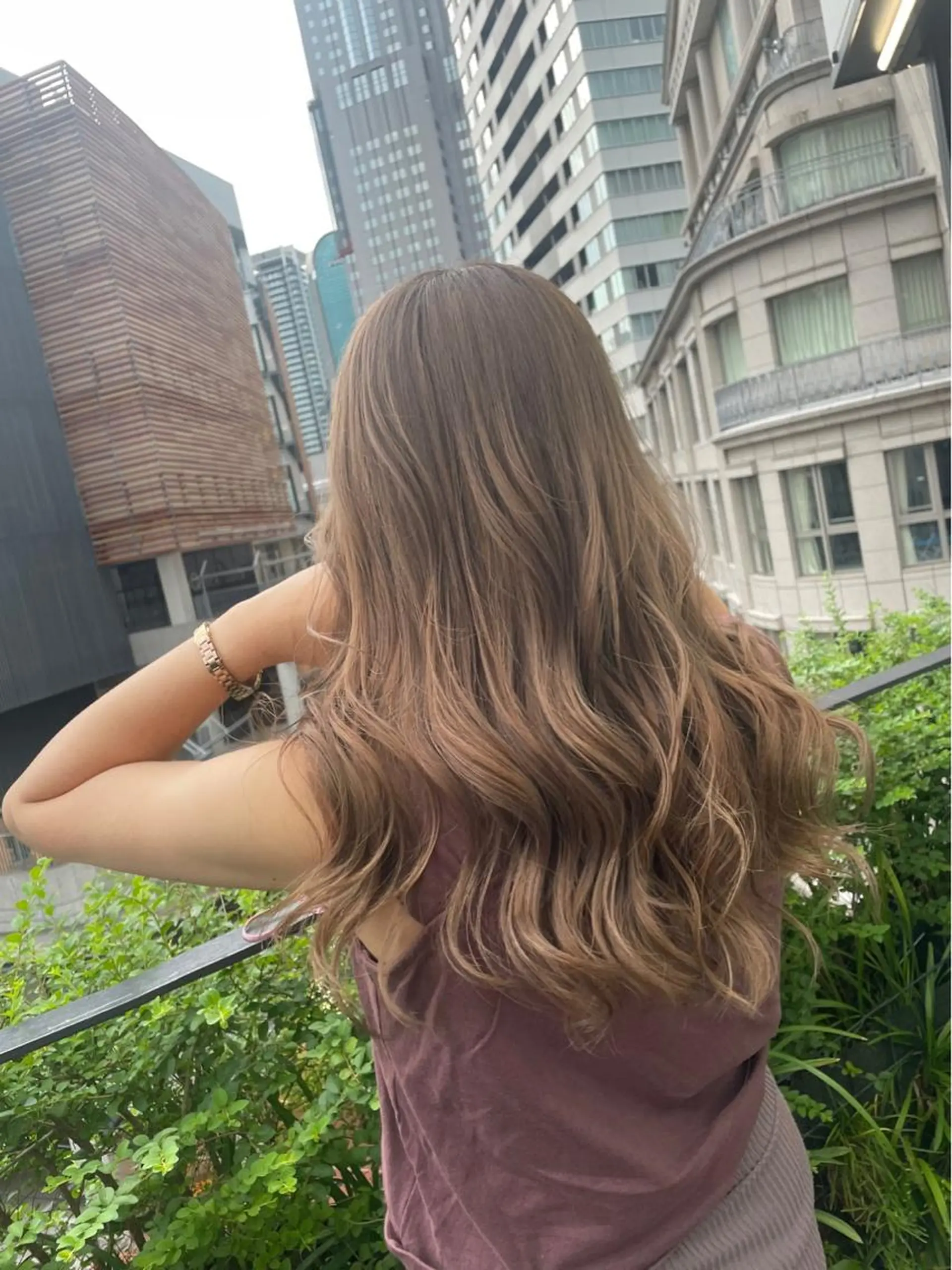 セミロング カラー ブリーチ カット ヘアカラー トリートメント monolith所属・石山涼太 【monolith】のヘアスタイル