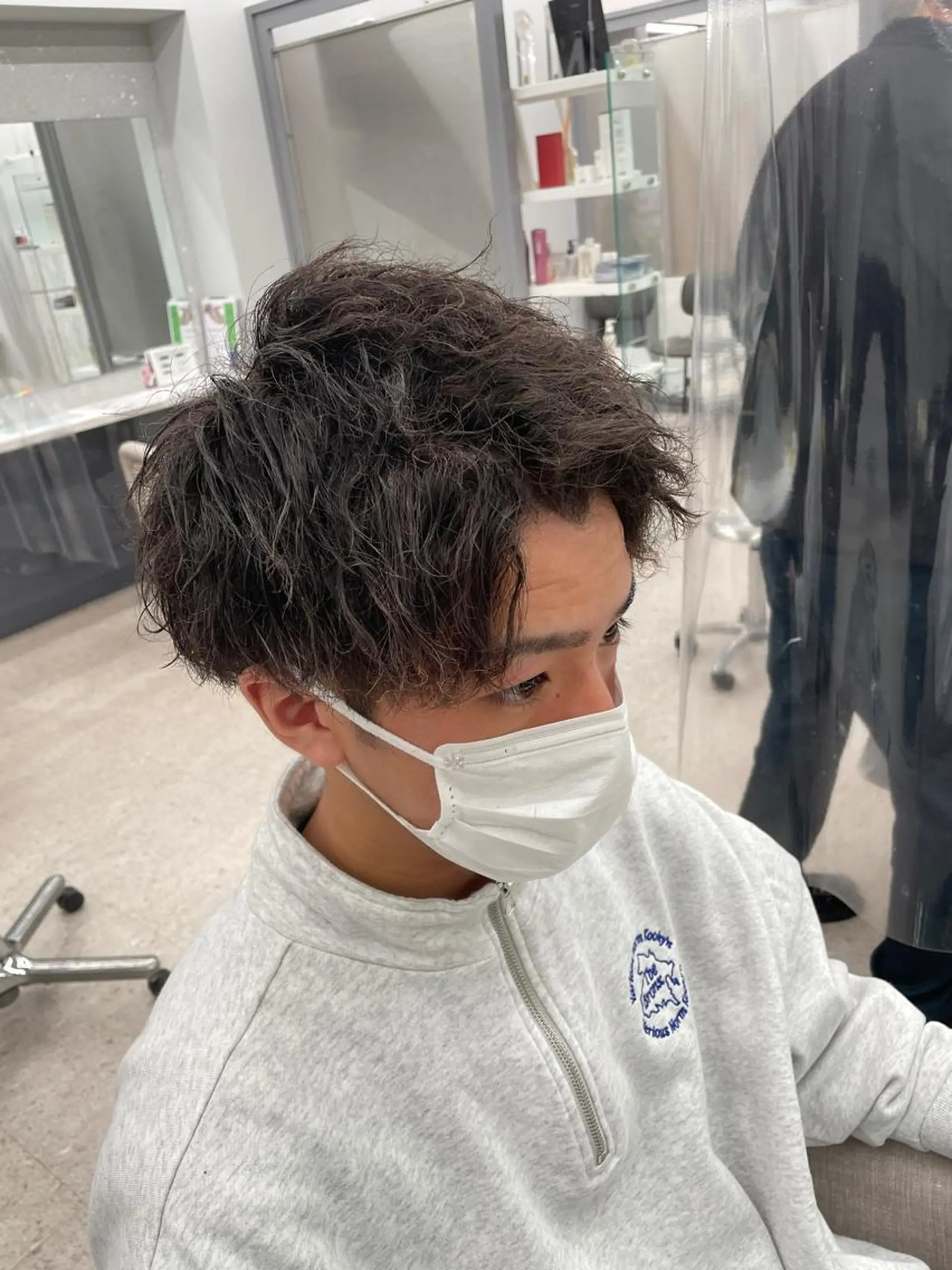 ショート パーマ メンズ メンズスタイリスト✨ 助川龍哉のヘアスタイル