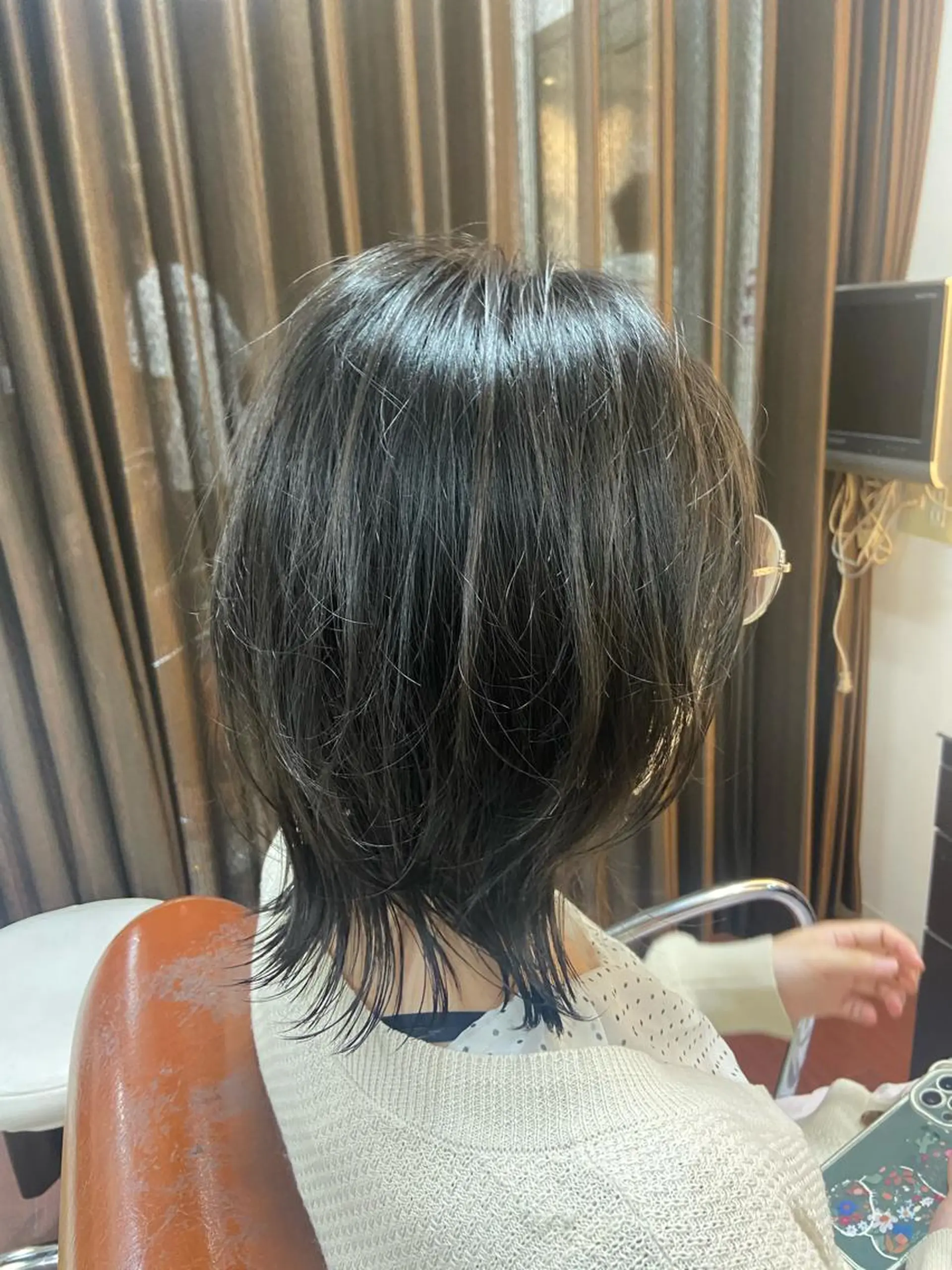セミロング 瀧下 唯のヘアスタイル