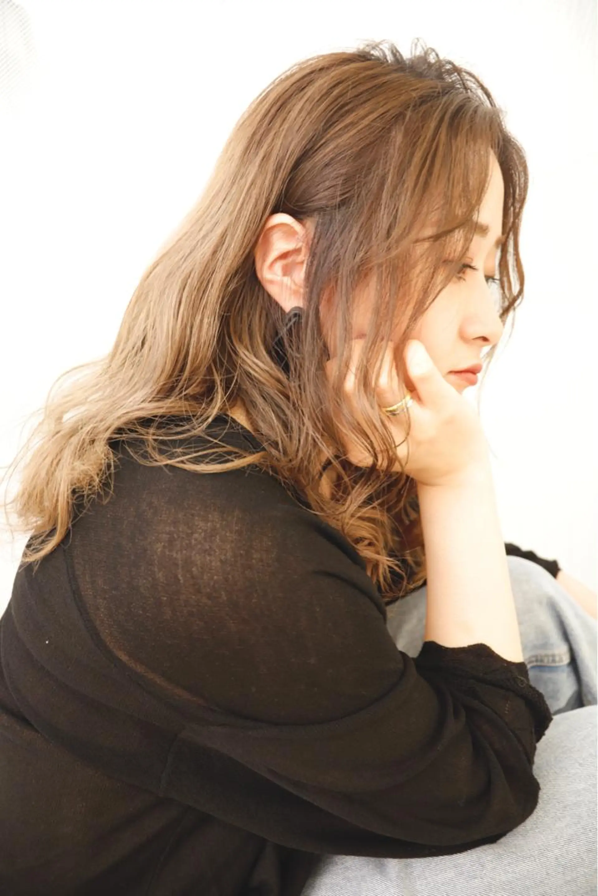 ロング カラー ベージュカラー ミルクティーベージュ 佐藤 魁人のヘアスタイル