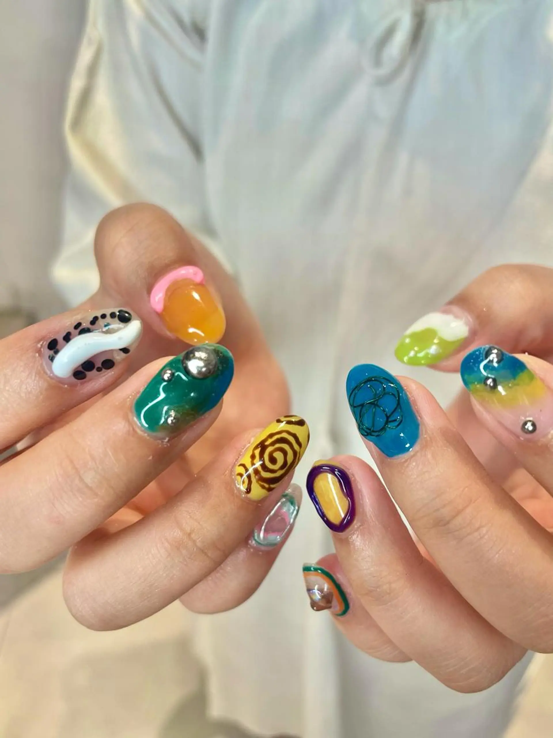 ネイル 🎀ボブ＋ハイトーン シュカ👶🏻のヘアスタイル