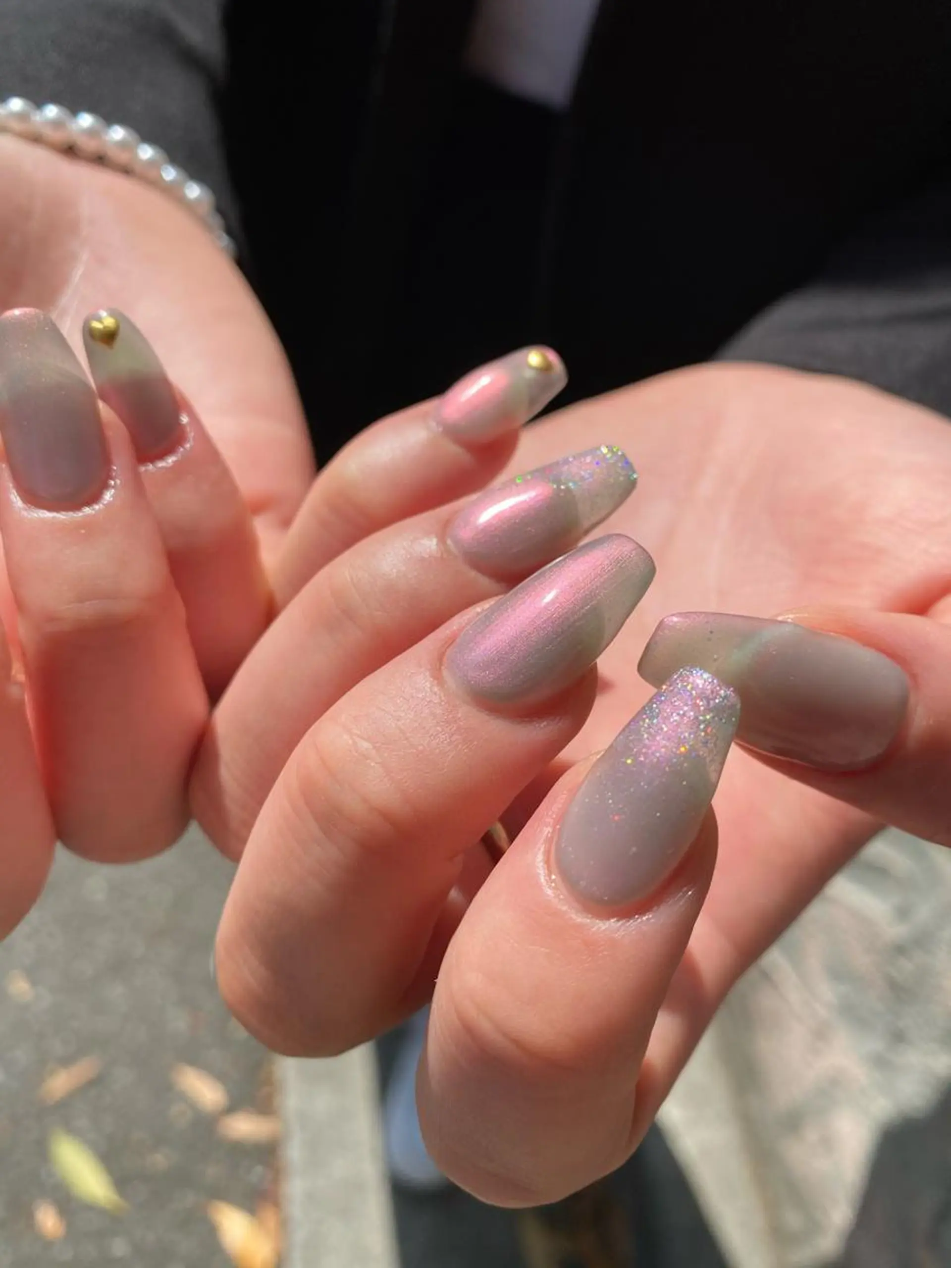 ネイル オーロラネイル ラメ(グリッター) ワンカラーネイル 🌼大西洋子 laughl🌼のネイルデザイン
