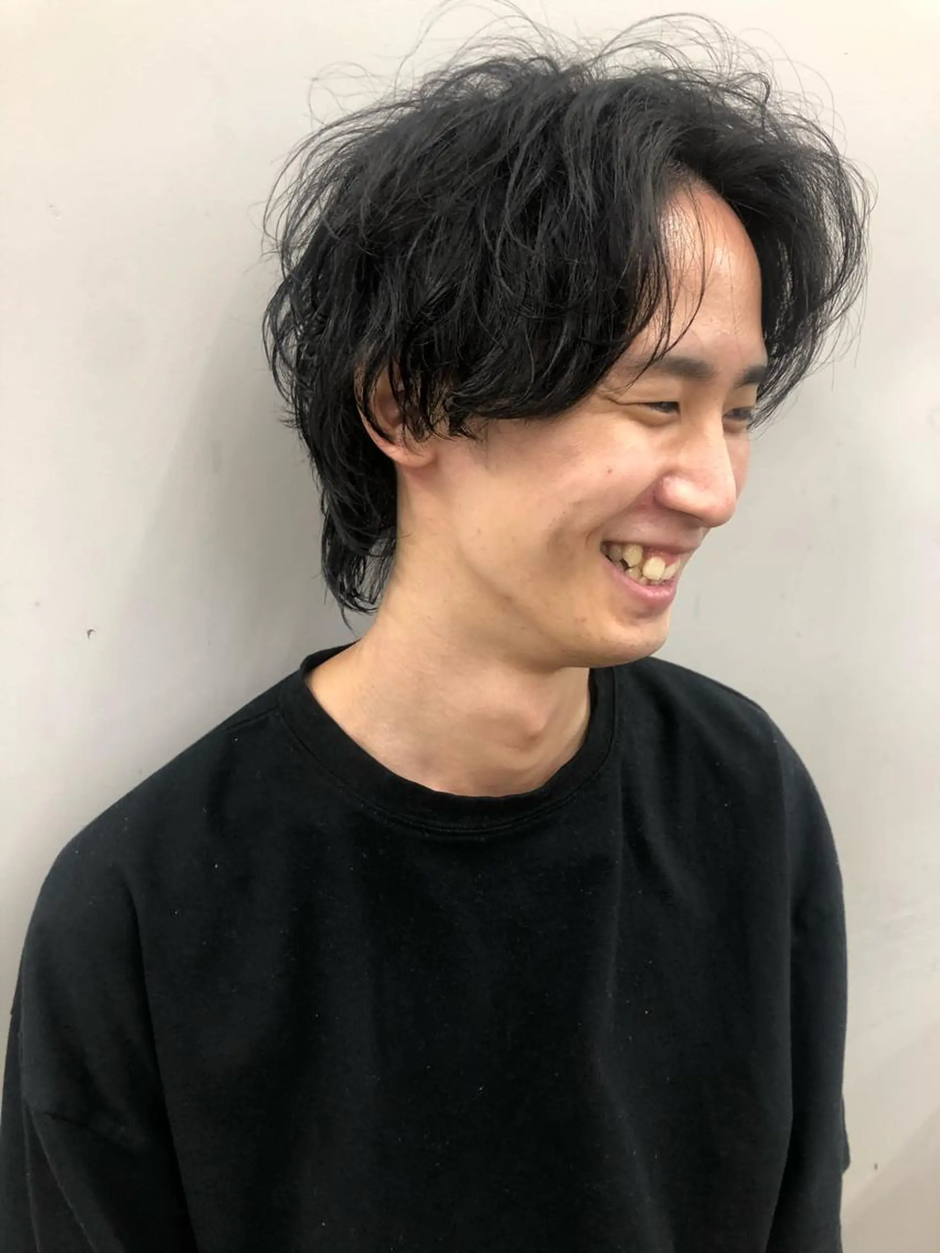 ショート パーマ メンズ メンズウルフカット ウルフカット カット ヘアカラー トリートメント 関 京磨のヘアスタイル