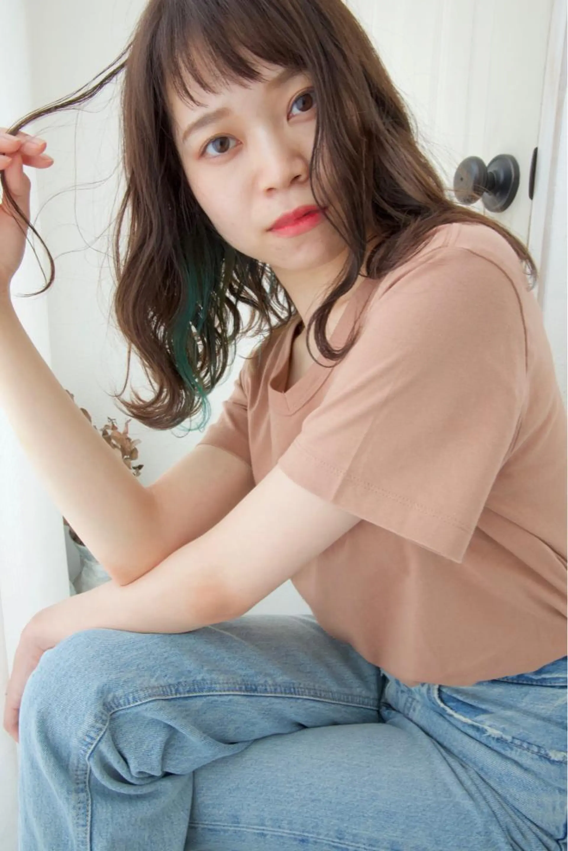 セミロング カラー fio マナミのヘアスタイル