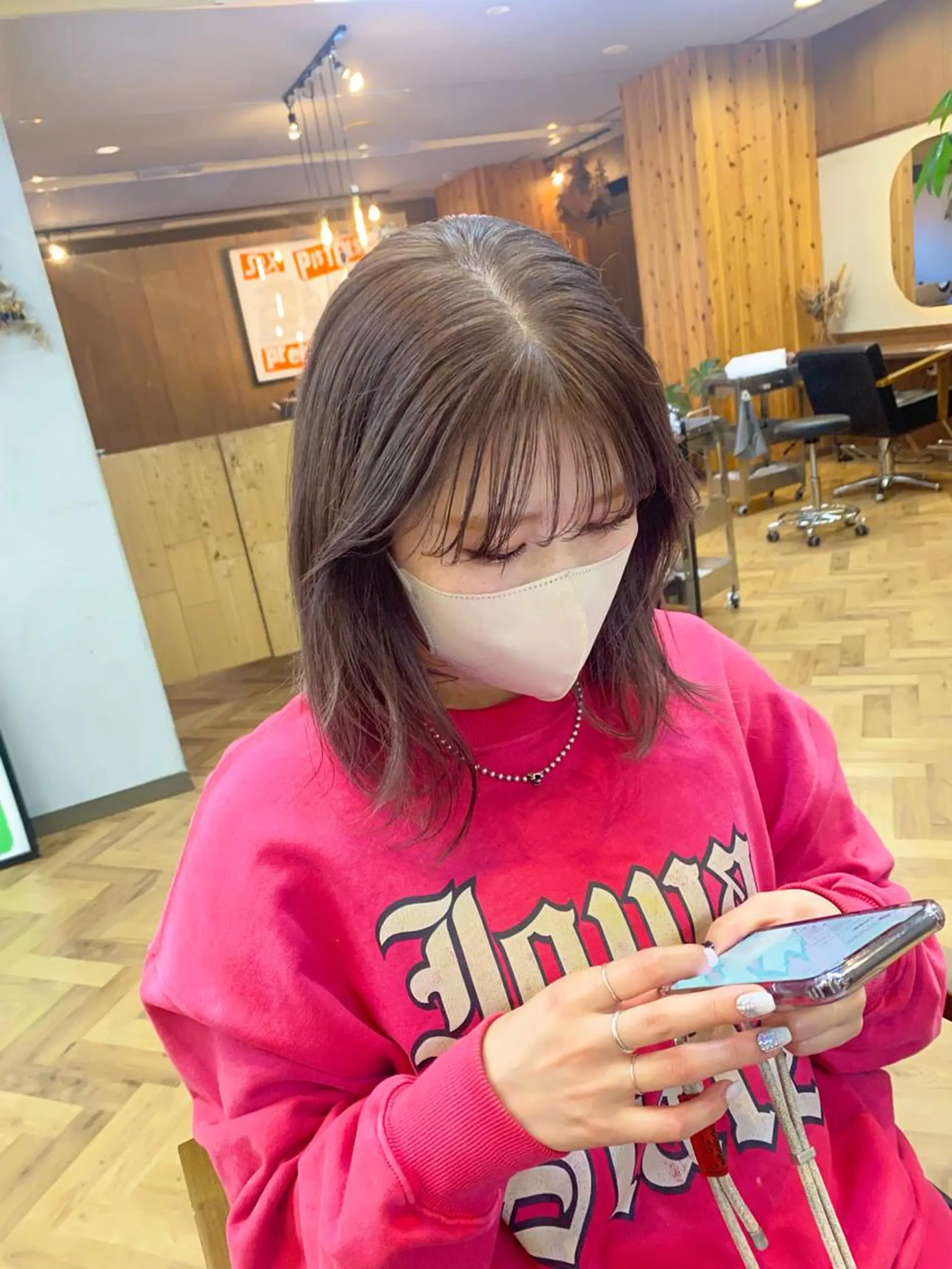 ミディアム カラー パーマ ヘアアレンジ 髪と音処　マトぺ所属・デザインカラー/ボブ ブリーチカラー/ユリのヘアスタイル