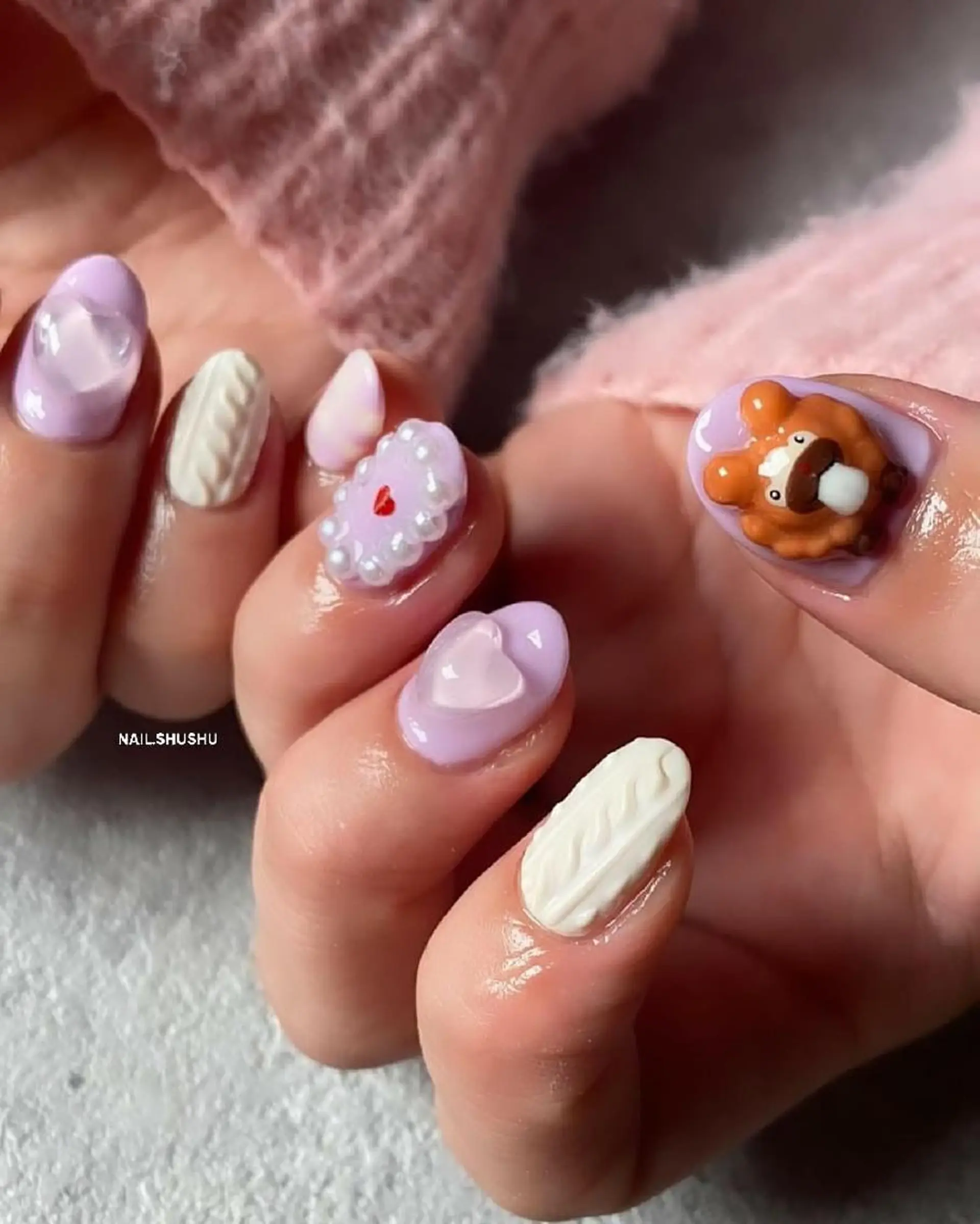 ネイル 持ち込み ニュアンスネイル シンプルネイル 冬ネイル 3dパーツ/流行り 👧shushu❤️のネイルデザイン