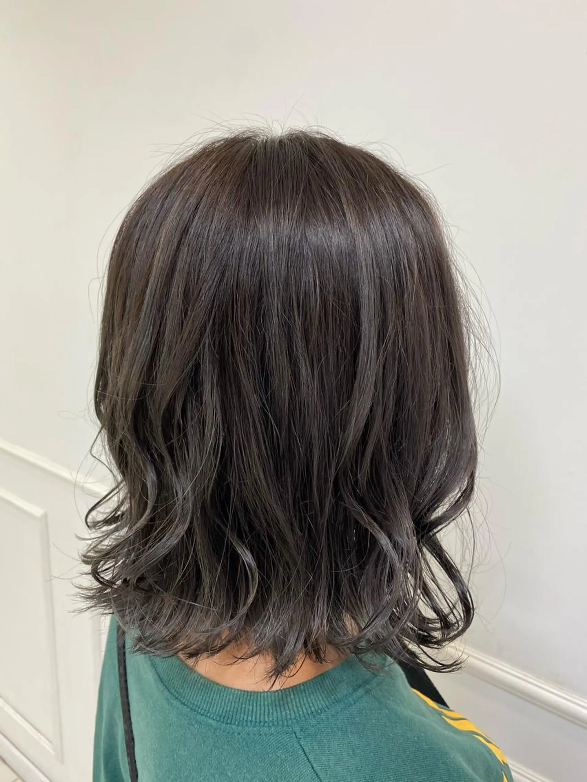 ミディアム カラー 鈴木 明花のヘアスタイル