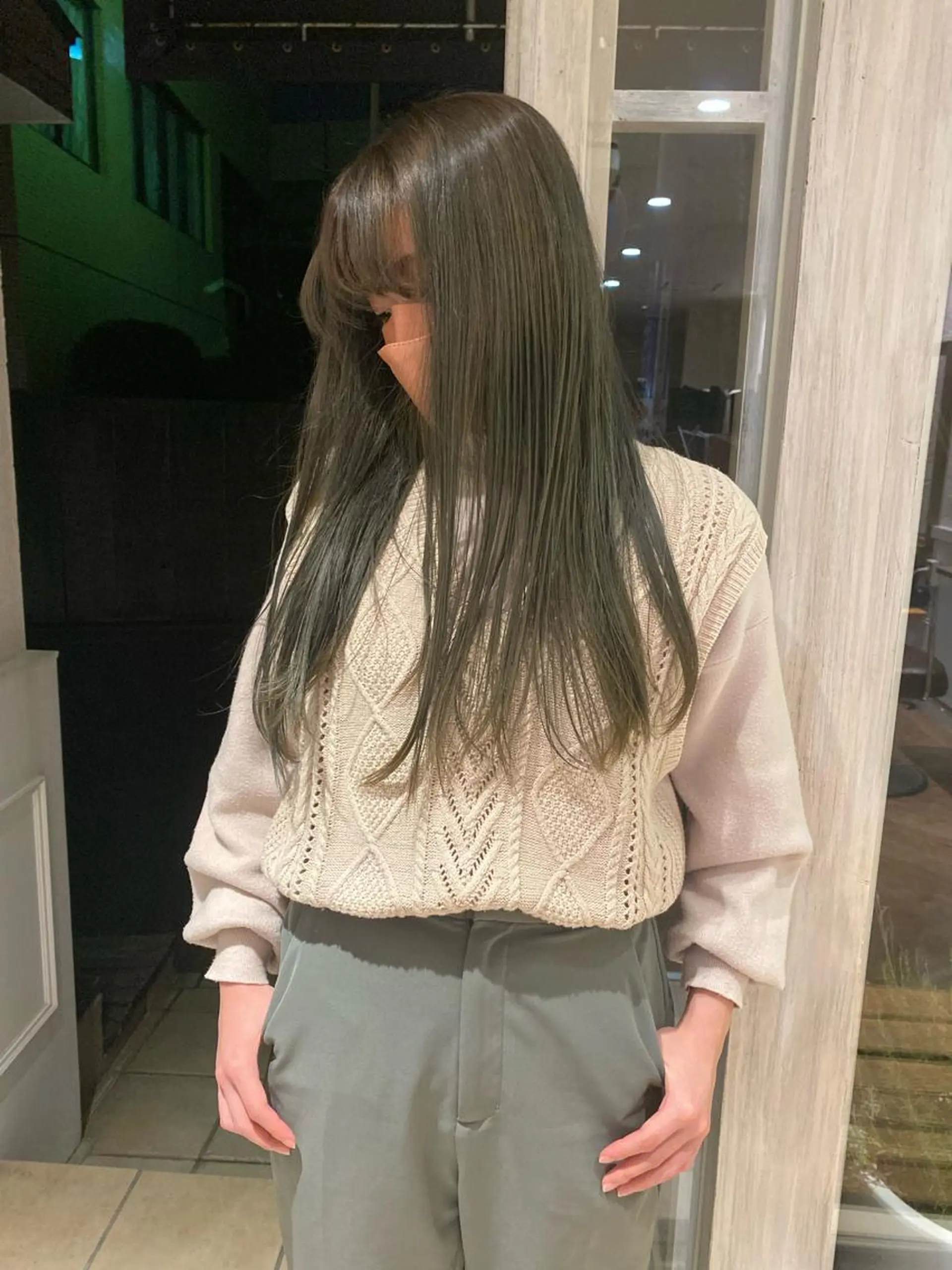 ロング saya🌿レイヤー カット/透明感カラーのヘアスタイル