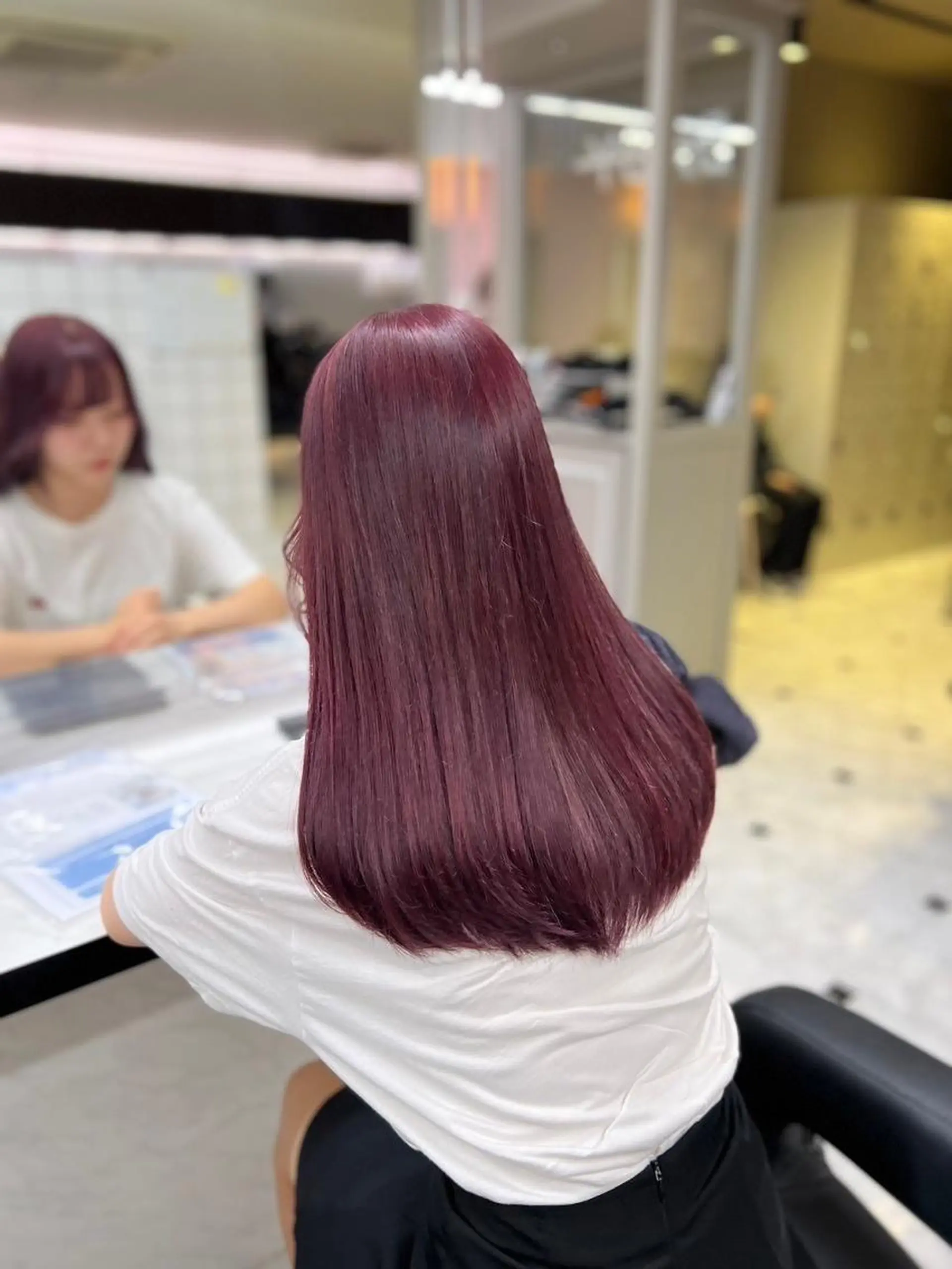 カラー トレンド暖色ヘア🍒 miu🍒のヘアスタイル