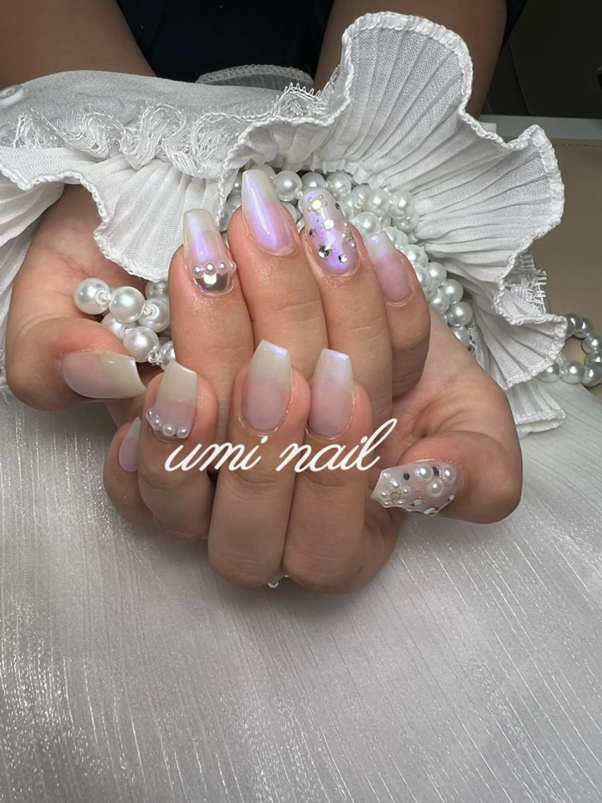 ネイル アートネイル ジェルネイル グラデーション キラキラネイル 韓国ネイル ハンドネイル ハンドケア LUXE NAIL SALONのネイルデザイン