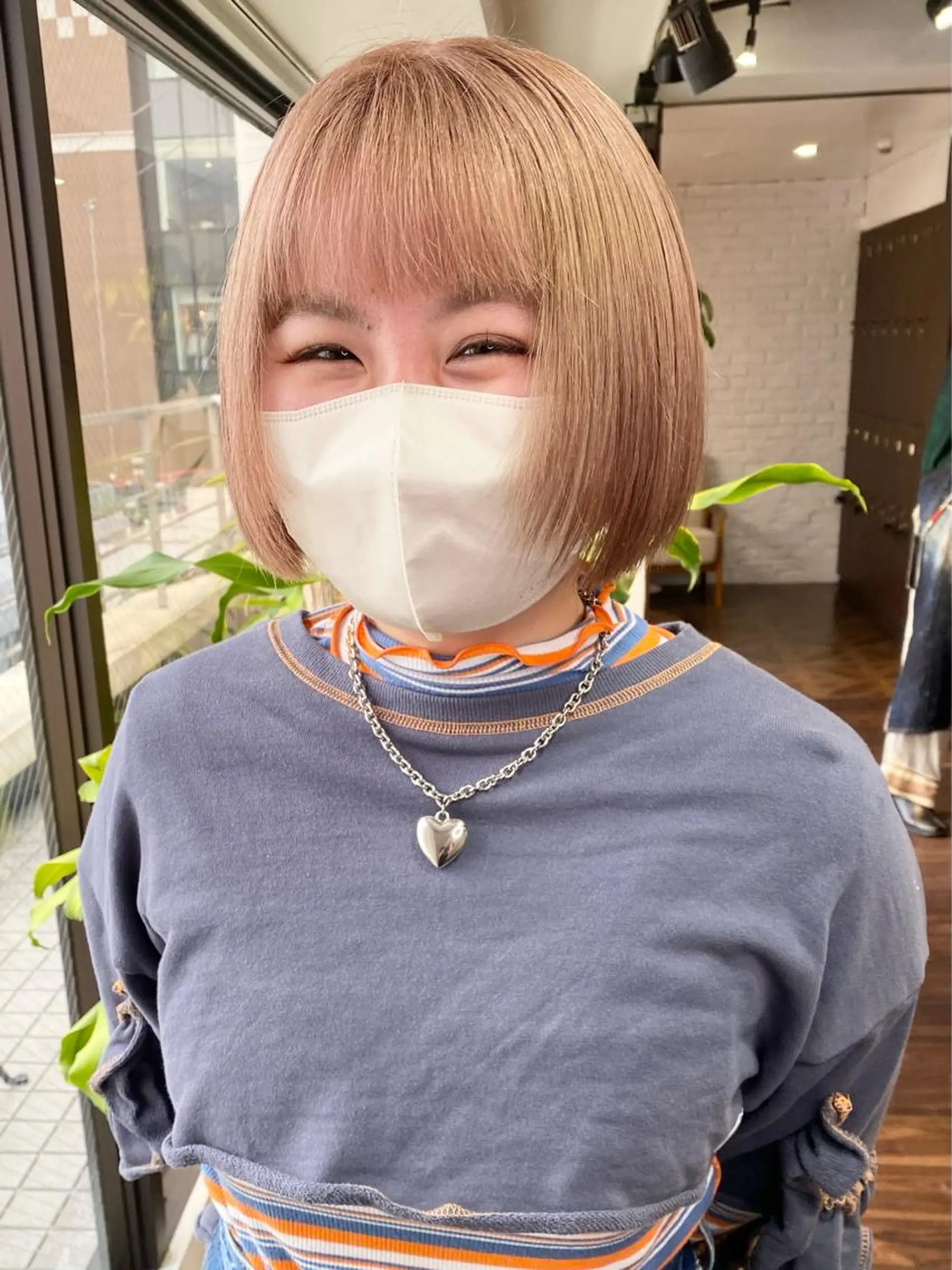 ミディアム カラー ヘアアレンジ 切りっぱなしボブ ベージュカラー ブリーチ ケアブリーチ ダブルカラー 韓国ヘア×髪質 改善🇰🇷シオリのヘアスタイル