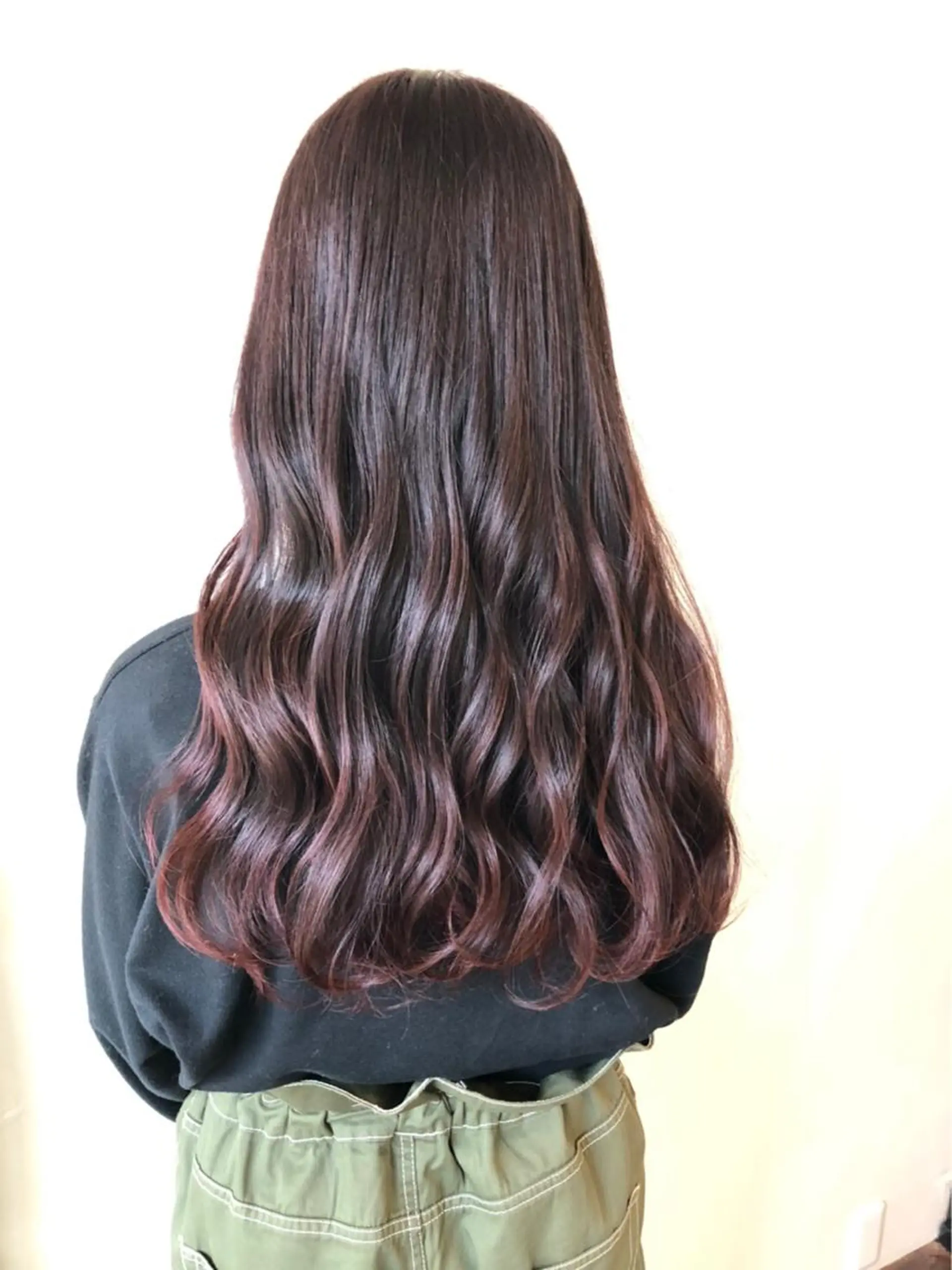 ロング カラー 安藤 佑衣のヘアスタイル