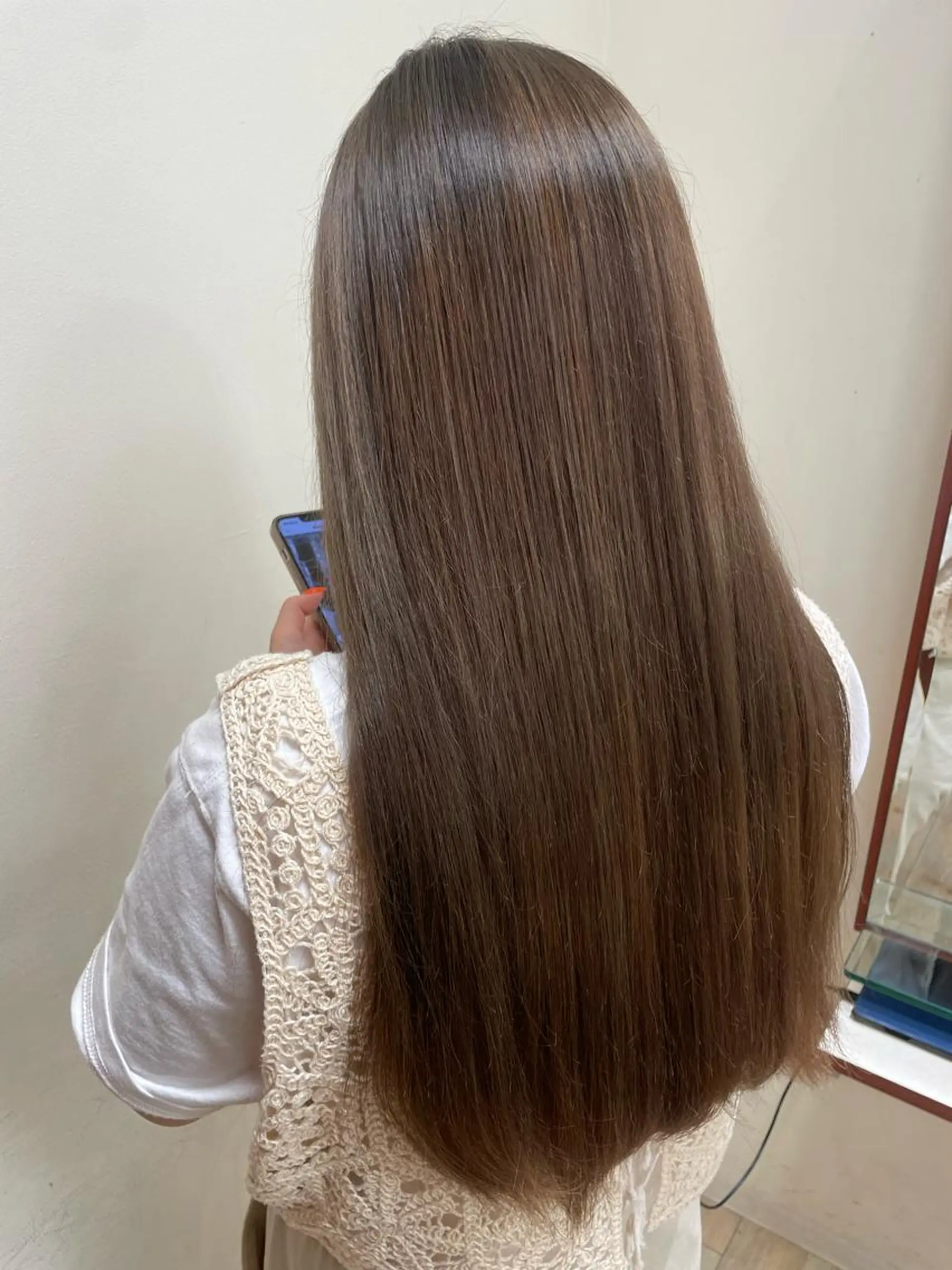 ロング 芝山 柚衣のヘアスタイル