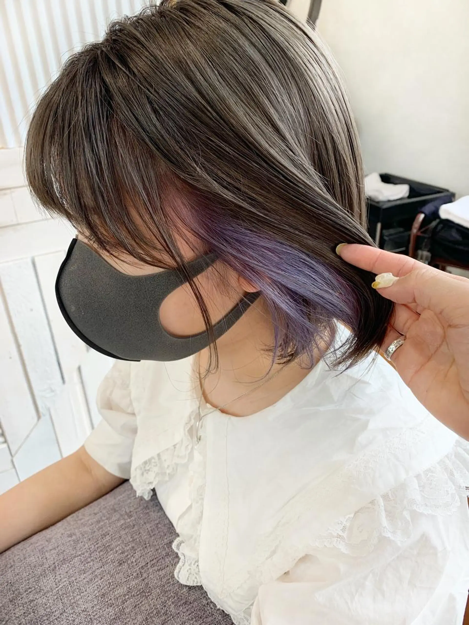 ミディアム ボブ ハイライト 髪質改善 小顔カット トリートメント ダブルカラー　/ インナーカラーMiiのヘアスタイル