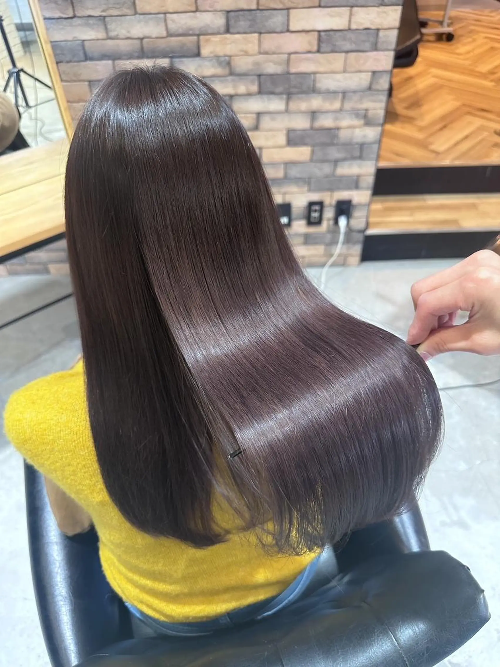 カラー セミロング ume /YUEのヘアスタイル