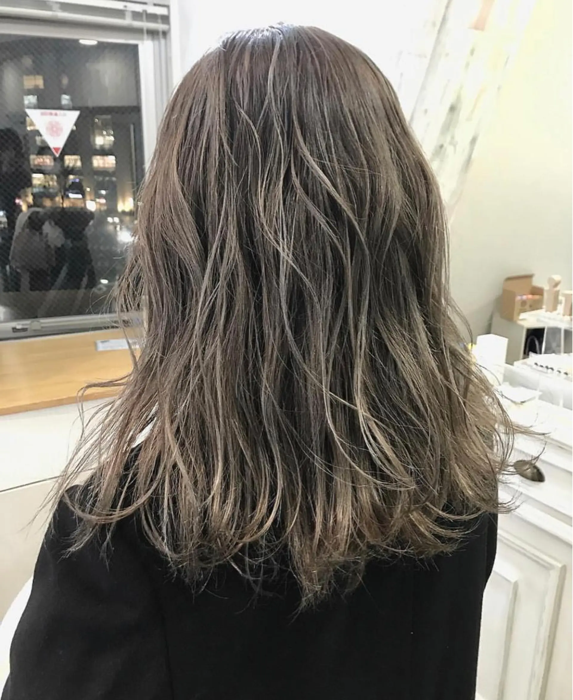 セミロング カラー 🌿nudeカラー/ レイヤー/藤原🌿のヘアスタイル